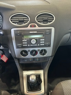 FORD Focus 1.8i Carving-image-13