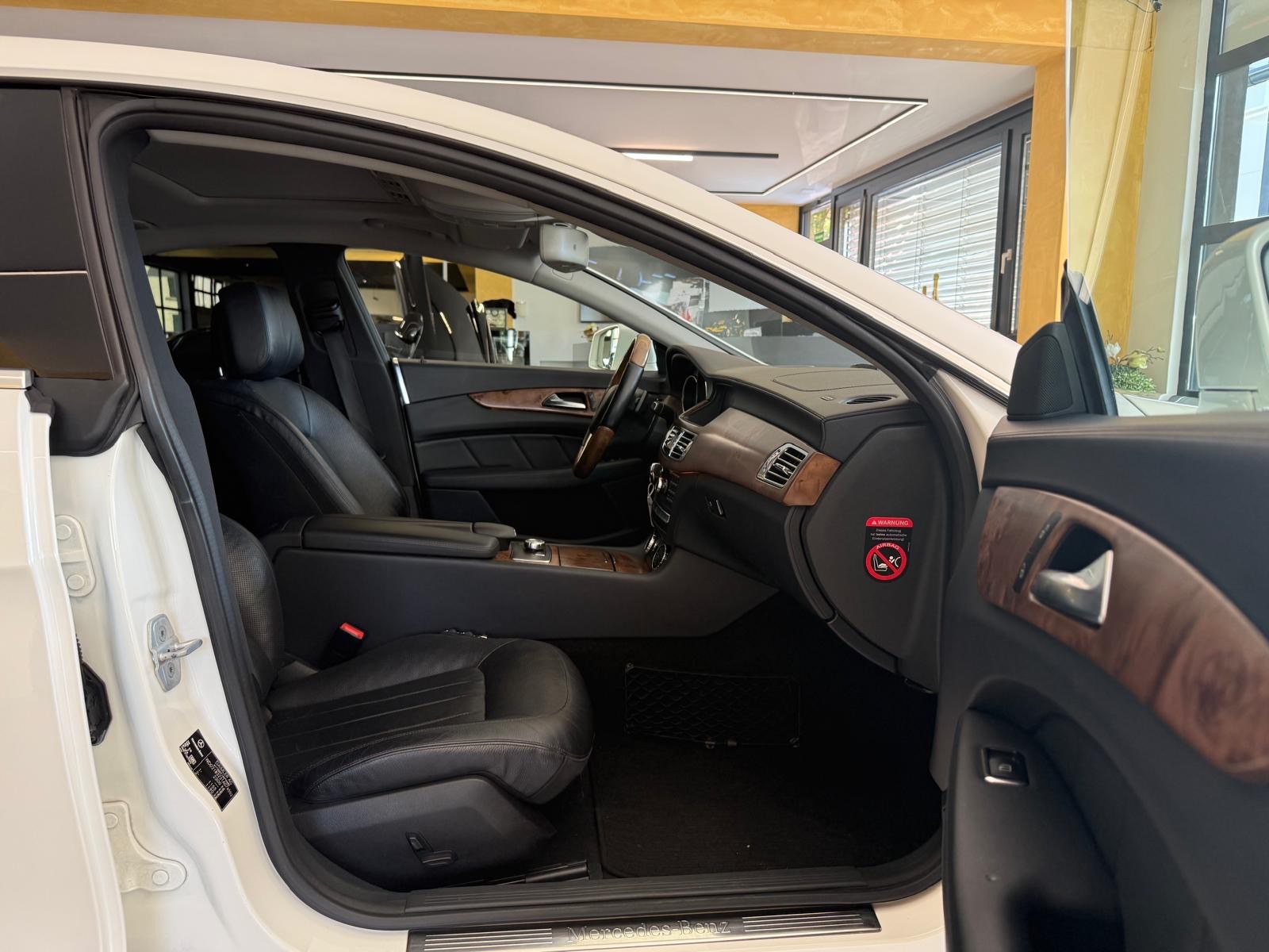MERCEDES-BENZ CLS 350 CDI 7G-Tronic-image-12