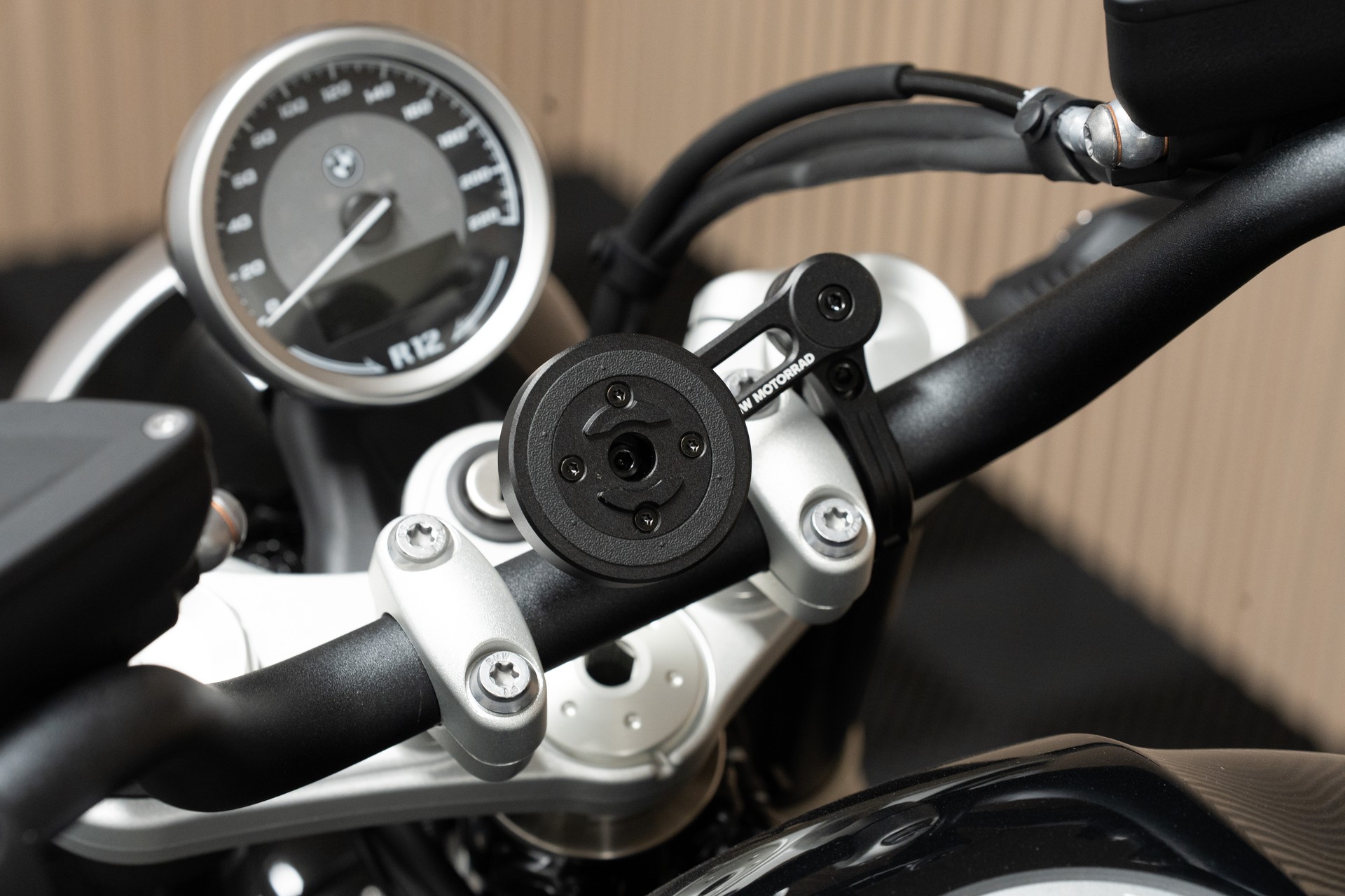 BMW R 12 mit CHF 1'500.- Boxer Prämie 🤑🔥 und 0.9% Leasing 💸🚀-image-3