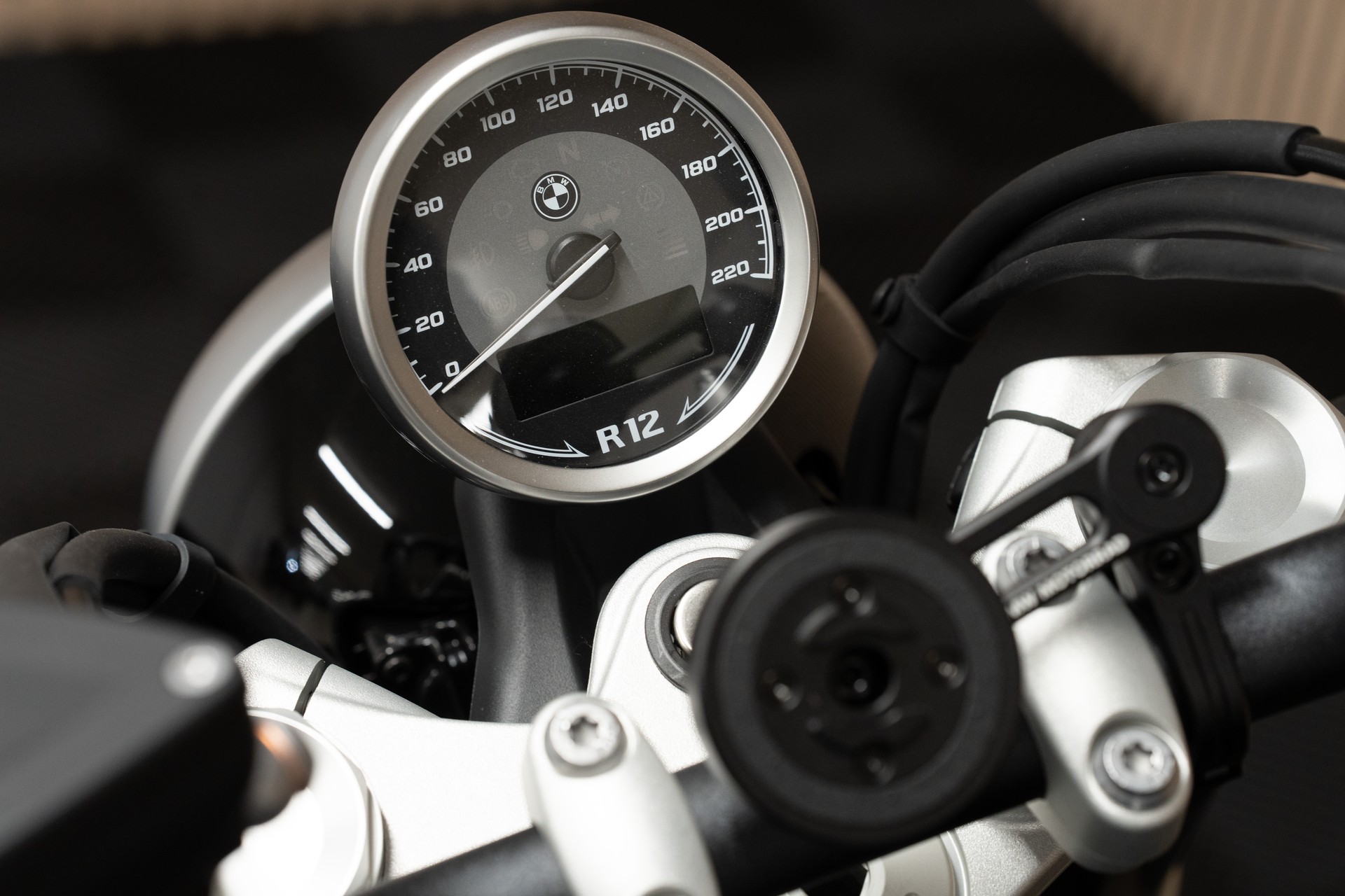 BMW R 12 mit CHF 1'500.- Boxer Prämie 🤑🔥 und 0.9% Leasing 💸🚀-image-2