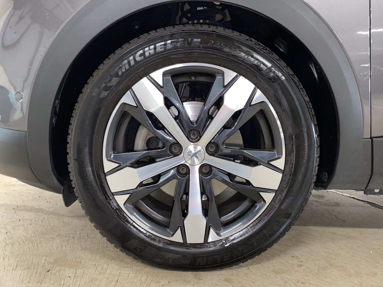 PEUGEOT 3008 1.5 BlueHDi GT Line-image-15