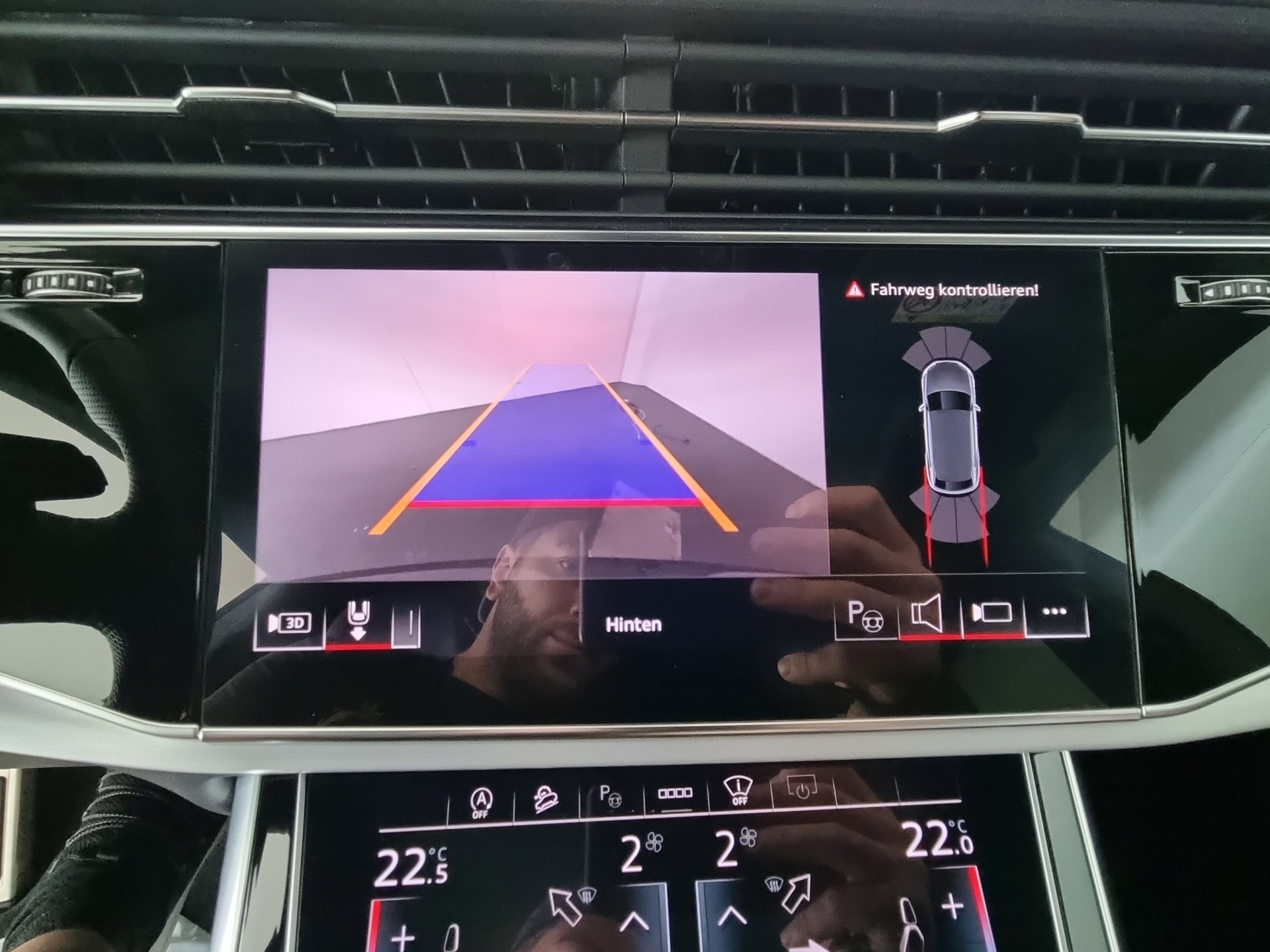 AUDI Q8 3.0 50 TDI quattro S-Tronic Black Line-image-14