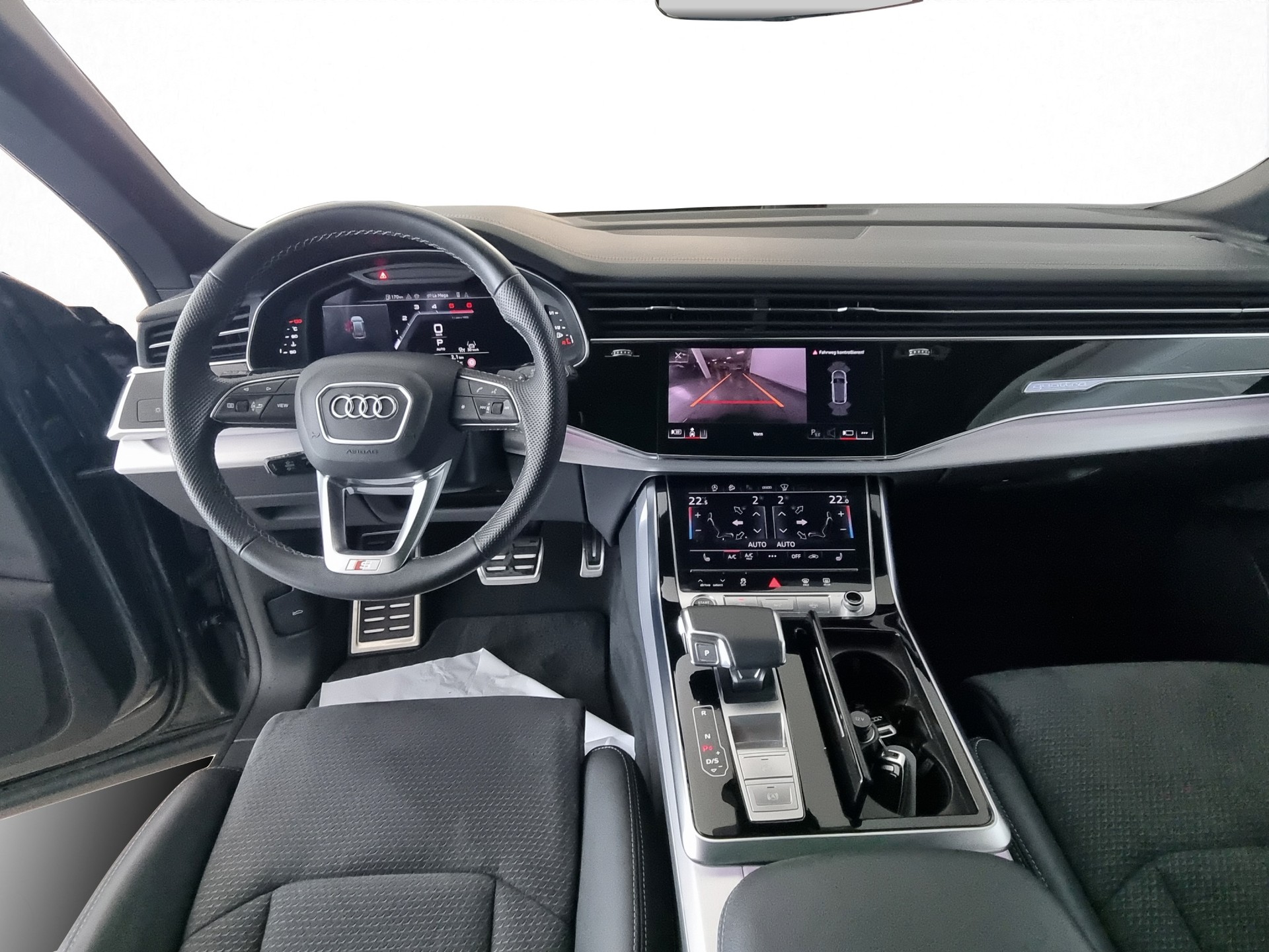 AUDI Q8 3.0 50 TDI quattro S-Tronic Black Line-image-7