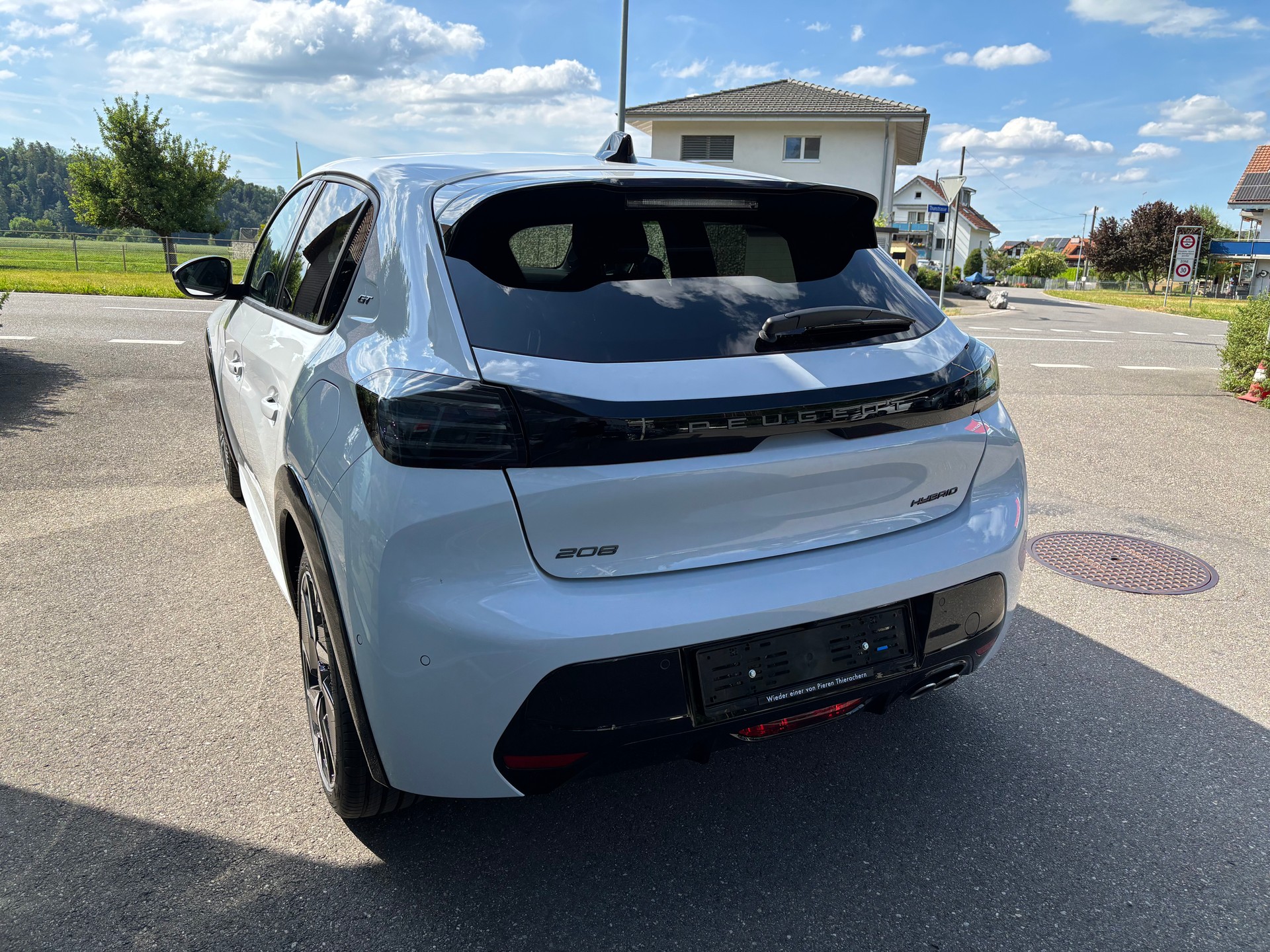 PEUGEOT 208 1.2 MHEV 145 GT-image-2