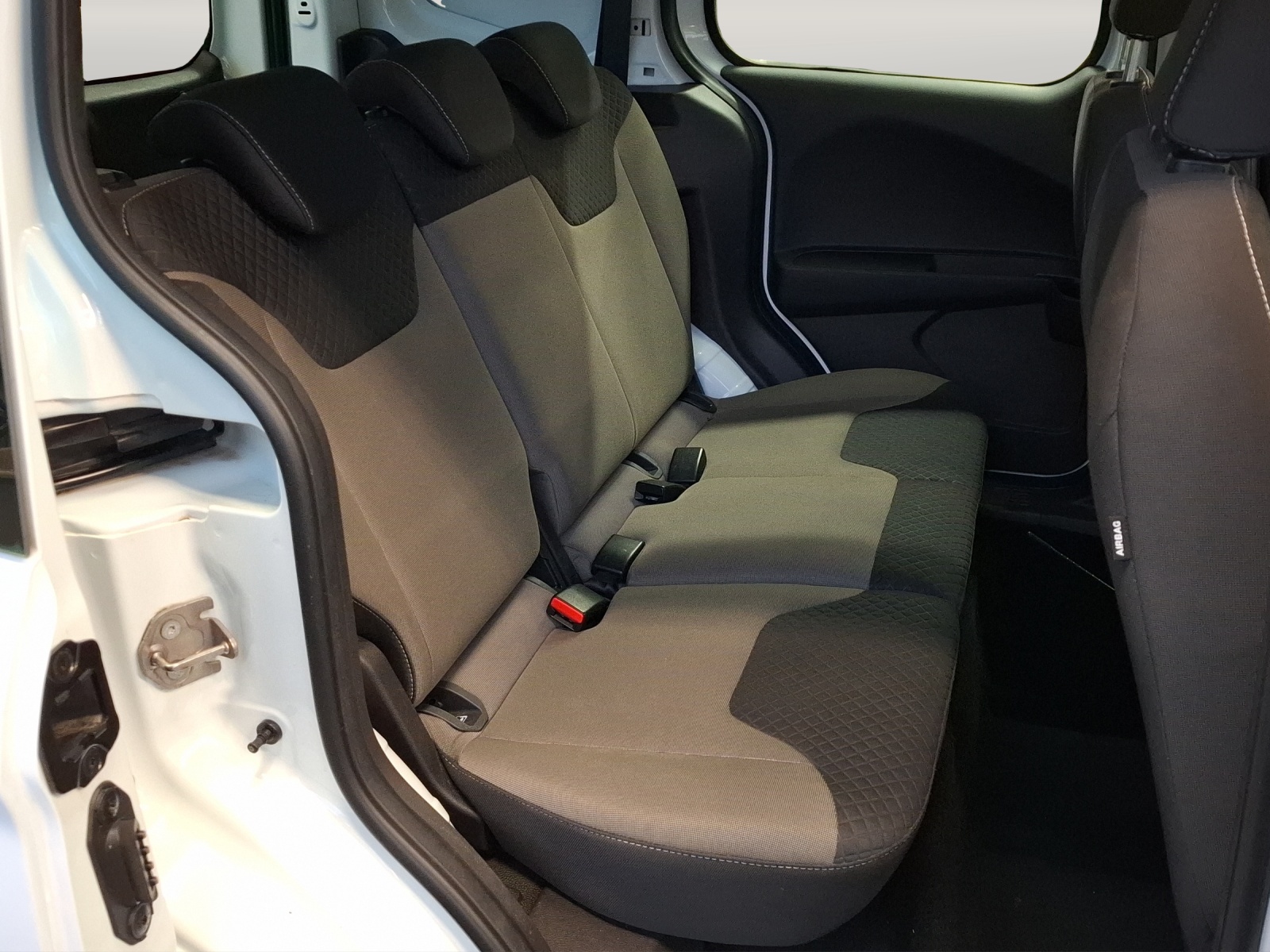 FORD Transit Courier Combi 1.5 TDCi Trend-image-10