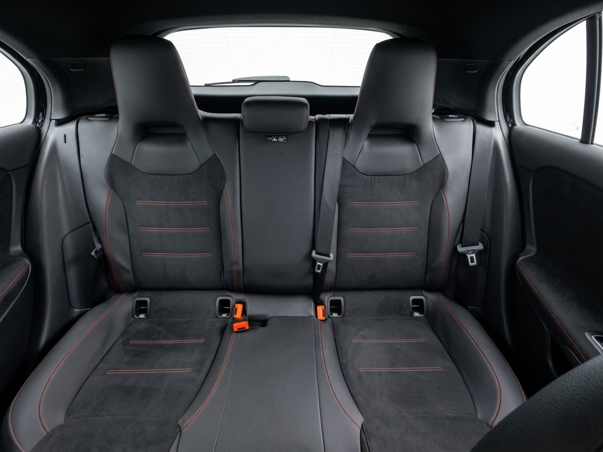 MERCEDES-BENZ A 200 AMG Line CH FAHRZEUG-image-13
