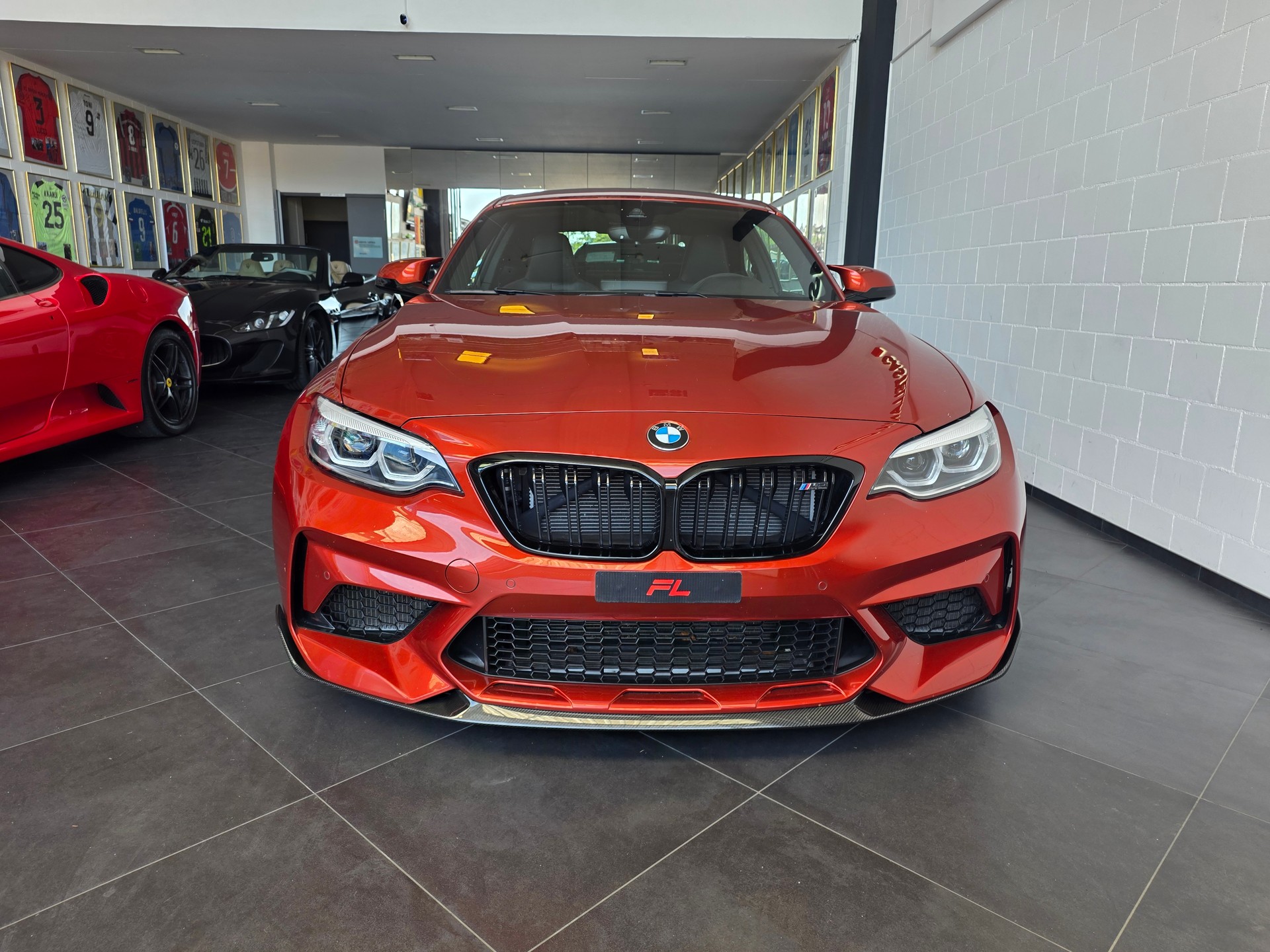 BMW M2 Competition-showroom-element-1