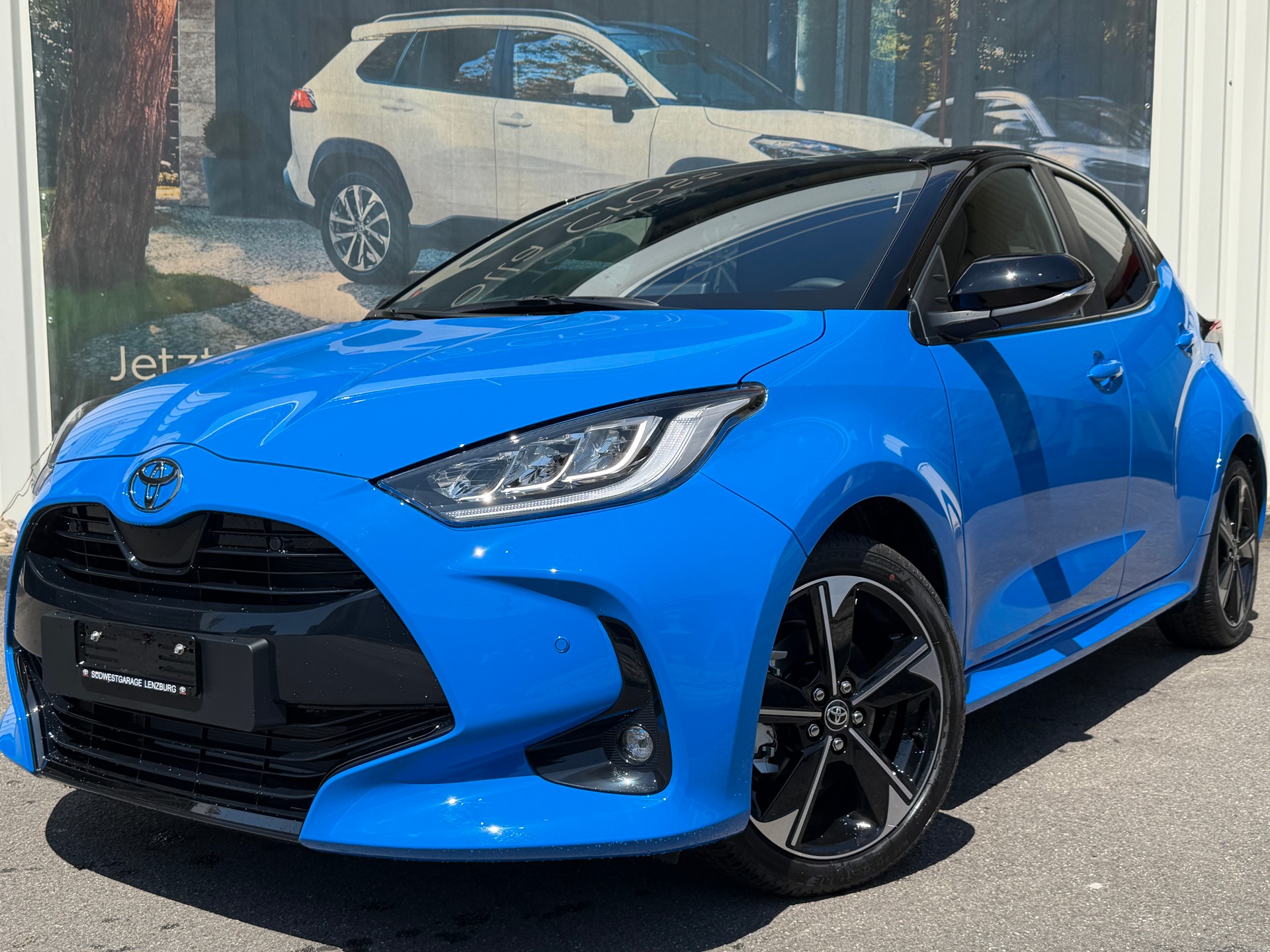 TOYOTA Yaris 1.5 Premium e-CVT