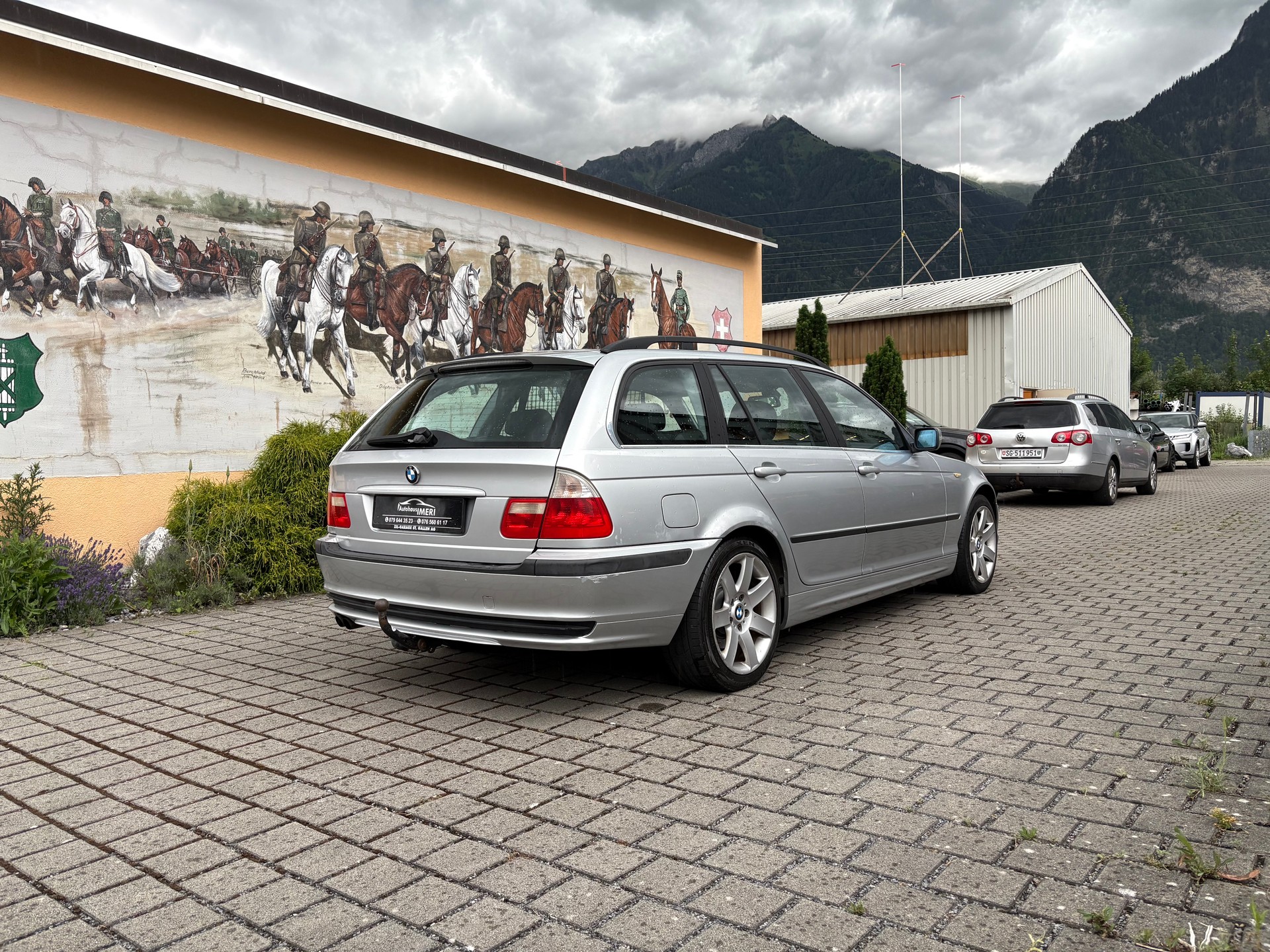 BMW 320i Touring AUTOMAT-image-8