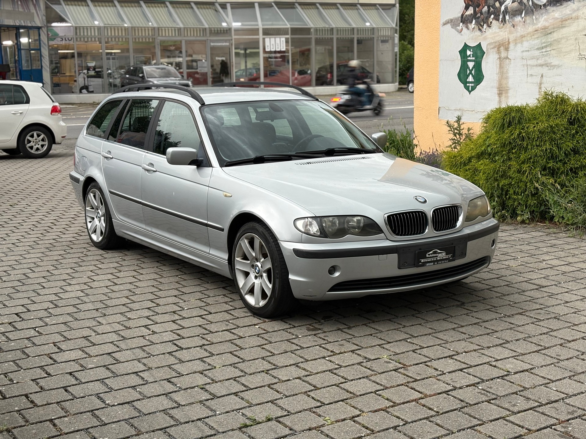 BMW 320i Touring AUTOMAT-image-4