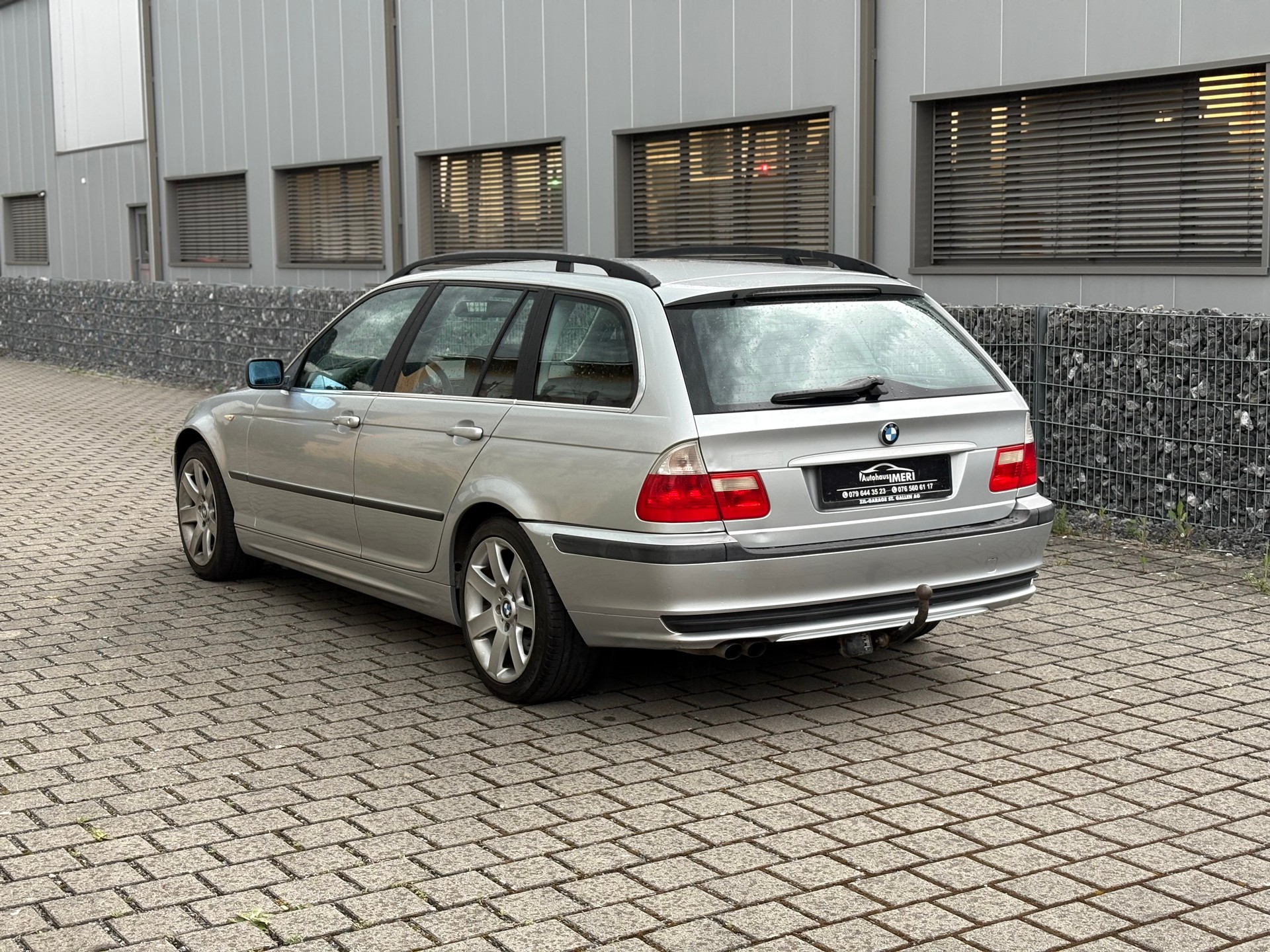 BMW 320i Touring AUTOMAT-image-5