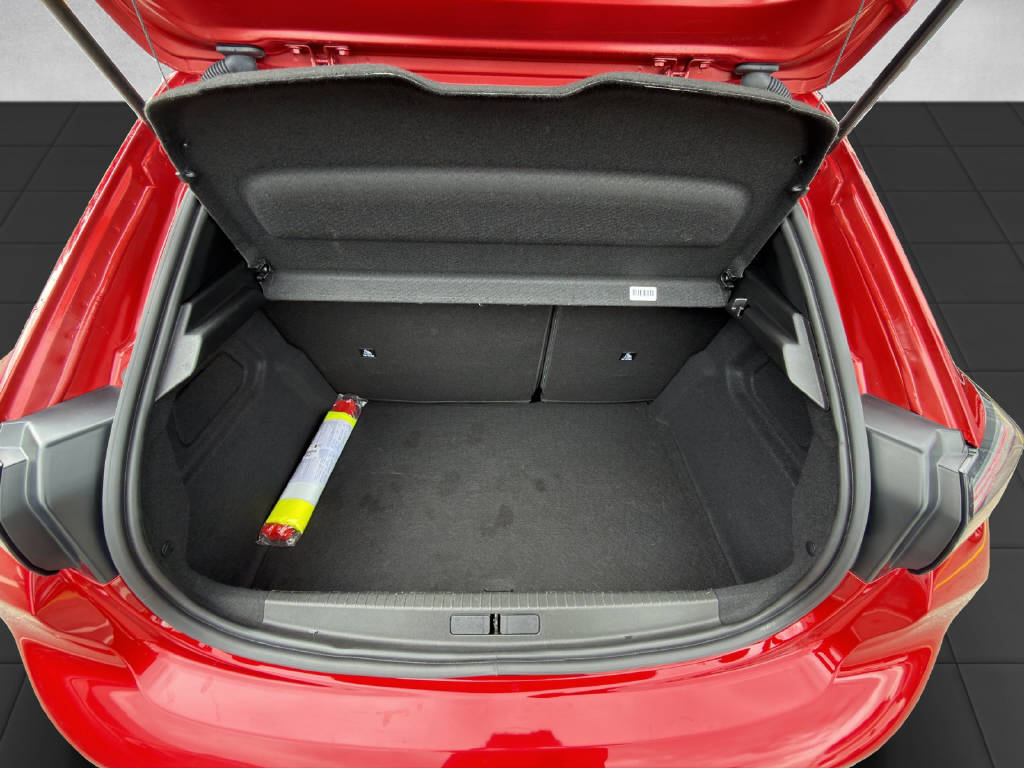 PEUGEOT 208 1.2 Hybrid 145 GT-image-5