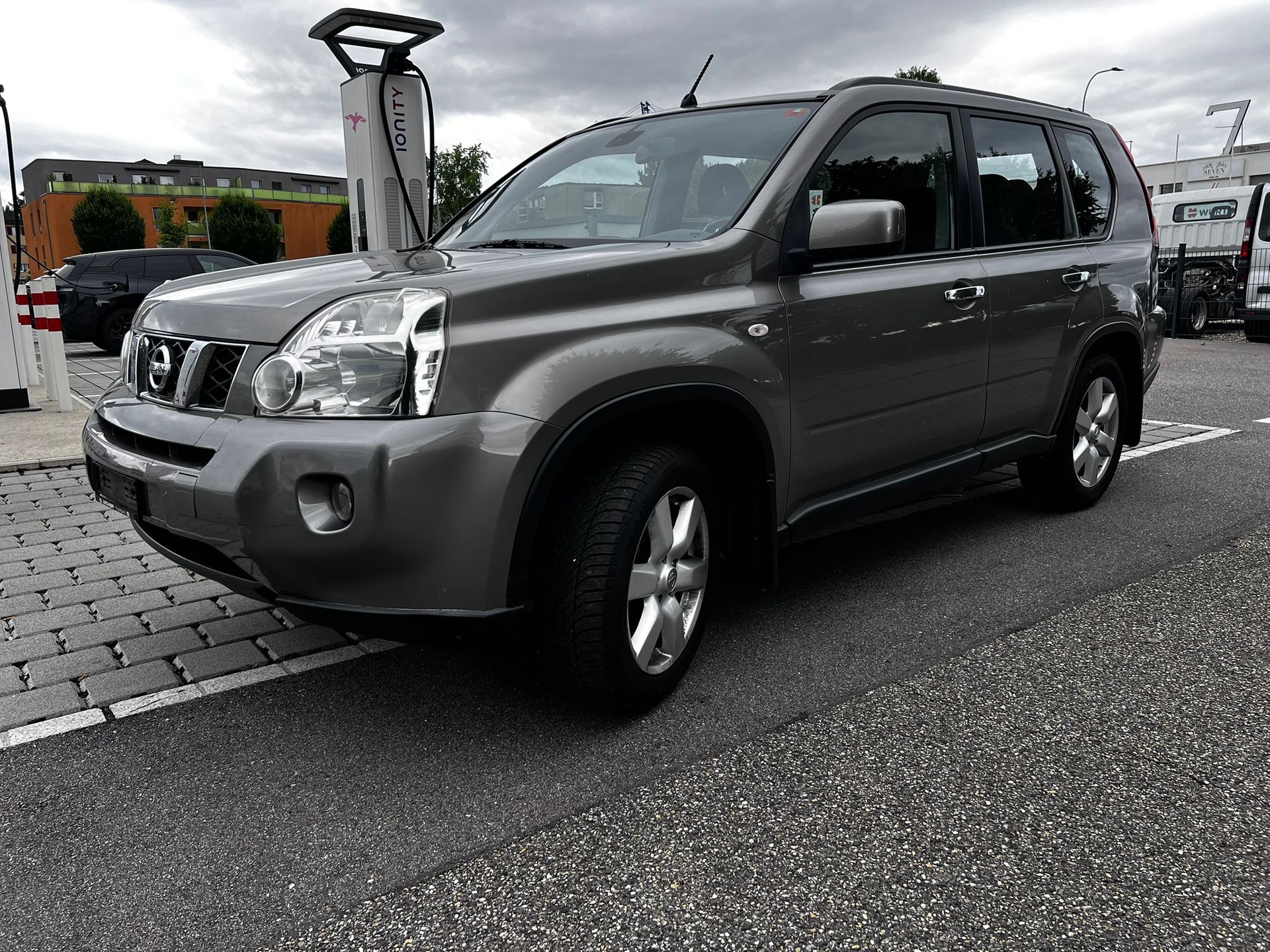 NISSAN X-Trail 2.5 16V Platinum-image-2