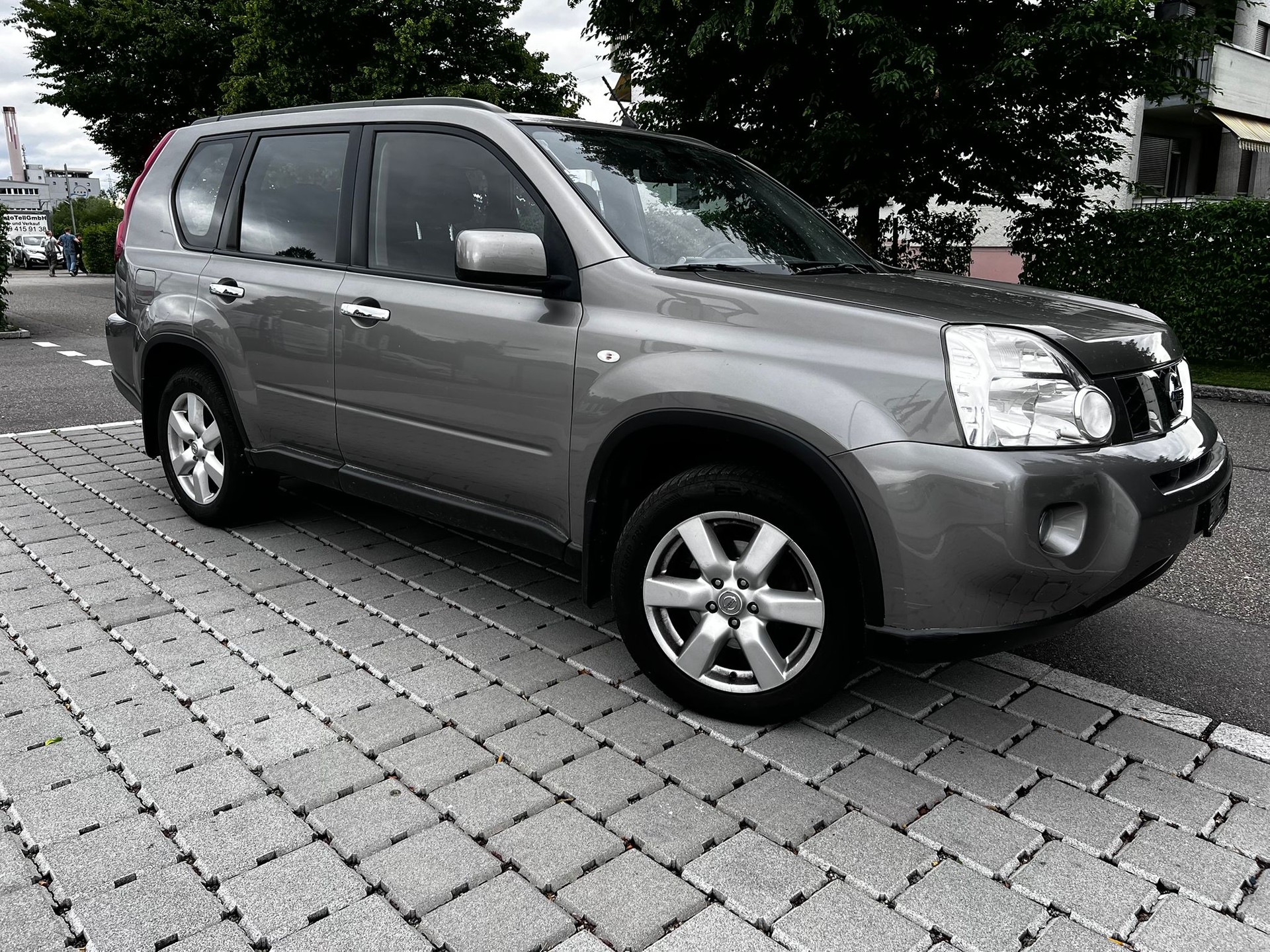 NISSAN X-Trail 2.5 16V Platinum-image-1