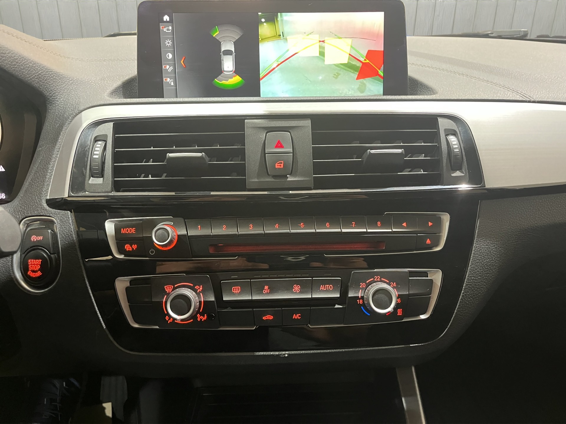 BMW 120d xDrive Edition M Sport Steptronic-image-11