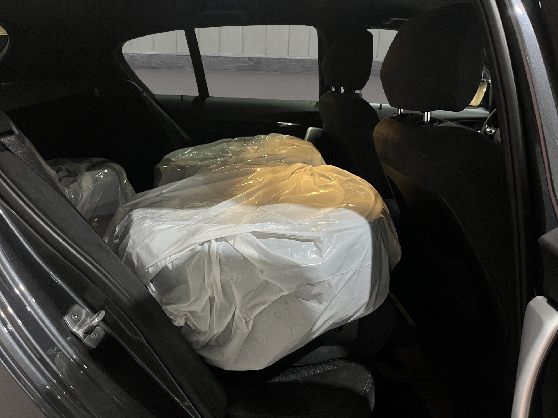 BMW 120d xDrive Edition M Sport Steptronic-image-15