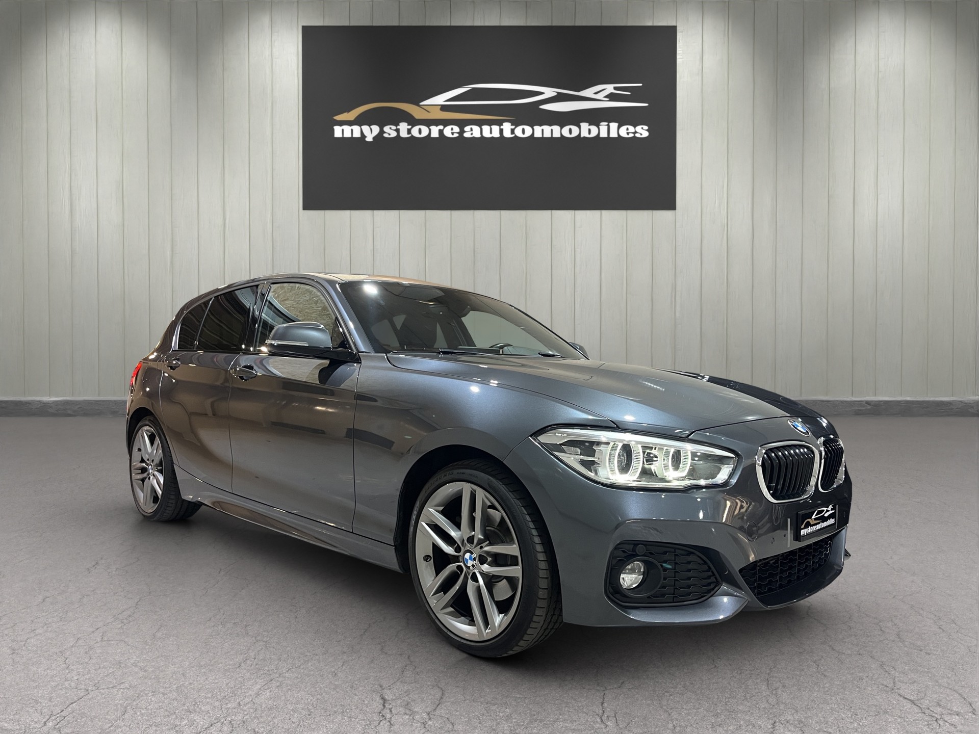 BMW 120d xDrive Edition M Sport Steptronic-showroom-element-1