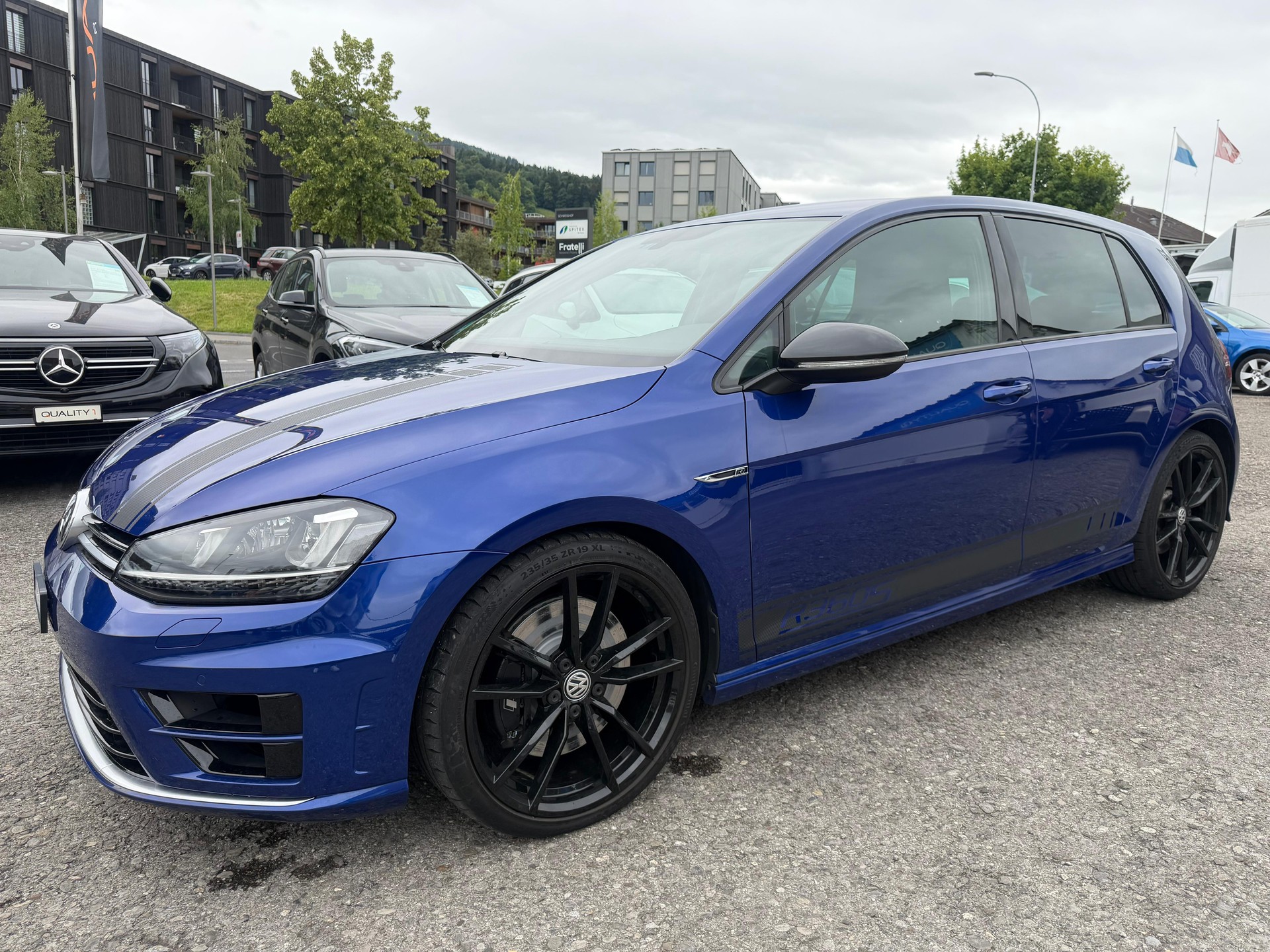 VW Golf 2.0 TSI R 360S 4Motion DSG-image-16