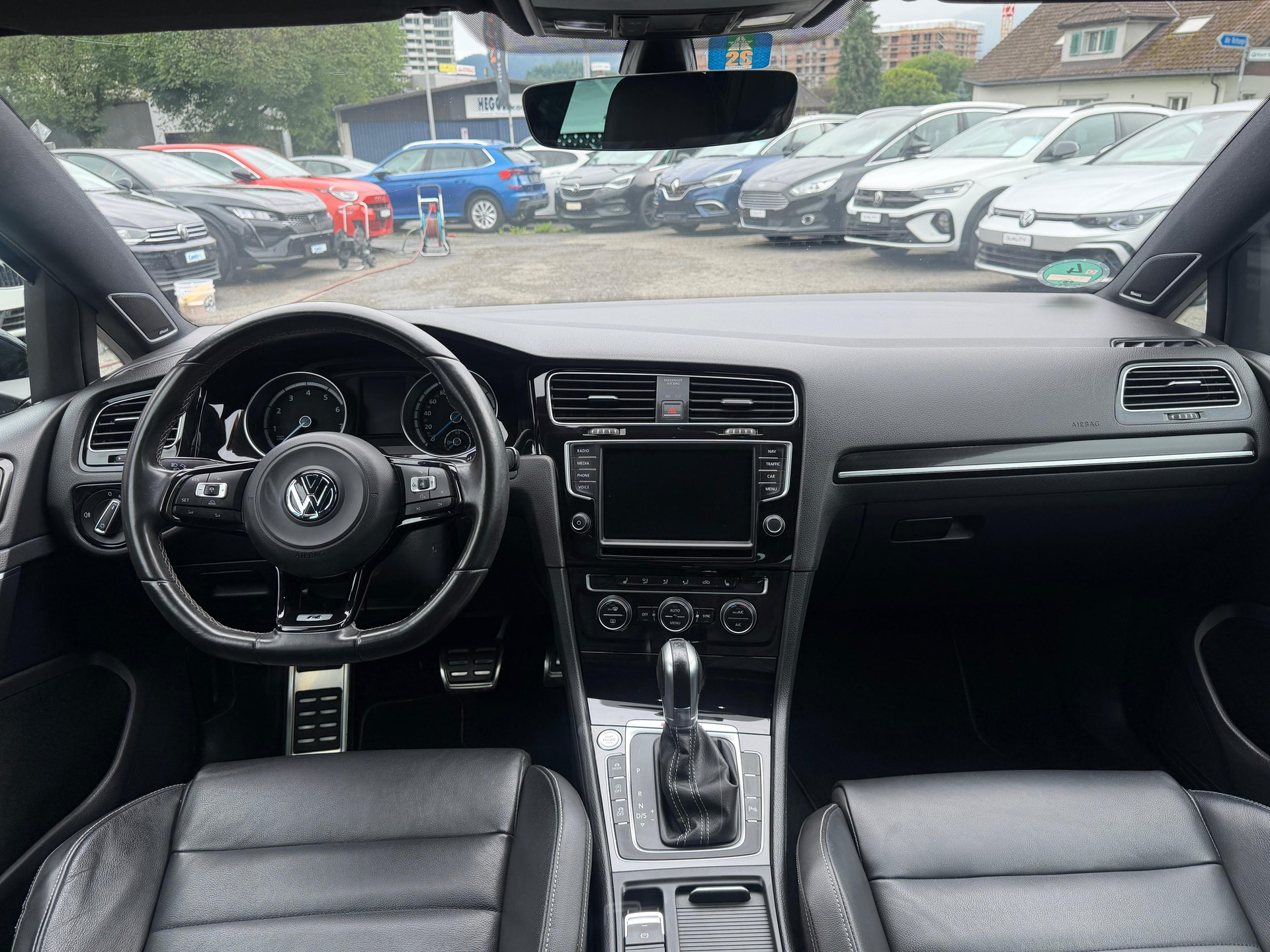 VW Golf 2.0 TSI R 360S 4Motion DSG-image-27