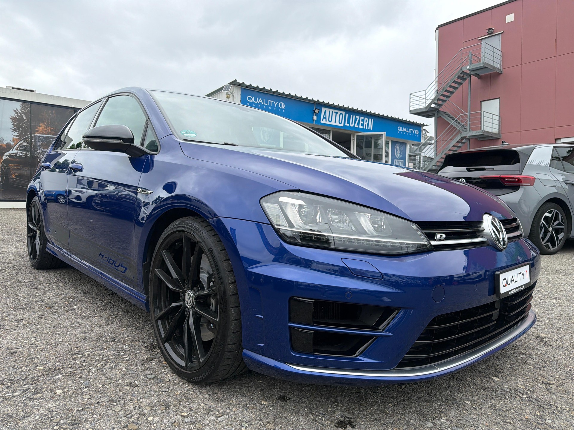 VW Golf 2.0 TSI R 360S 4Motion DSG-image-12