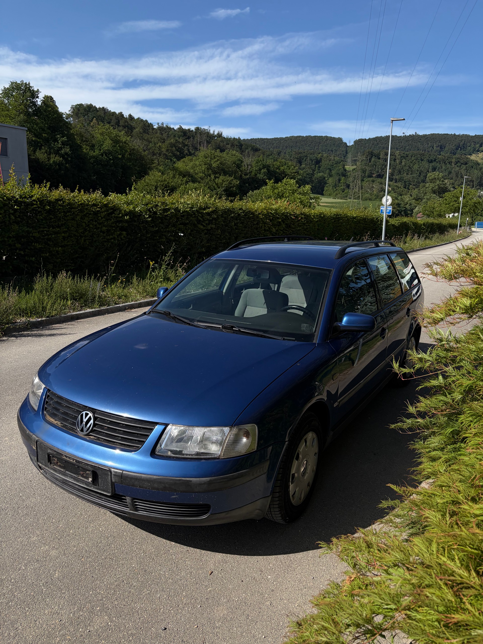VW Passat Variant 1.9 TDI Trendline-image-9