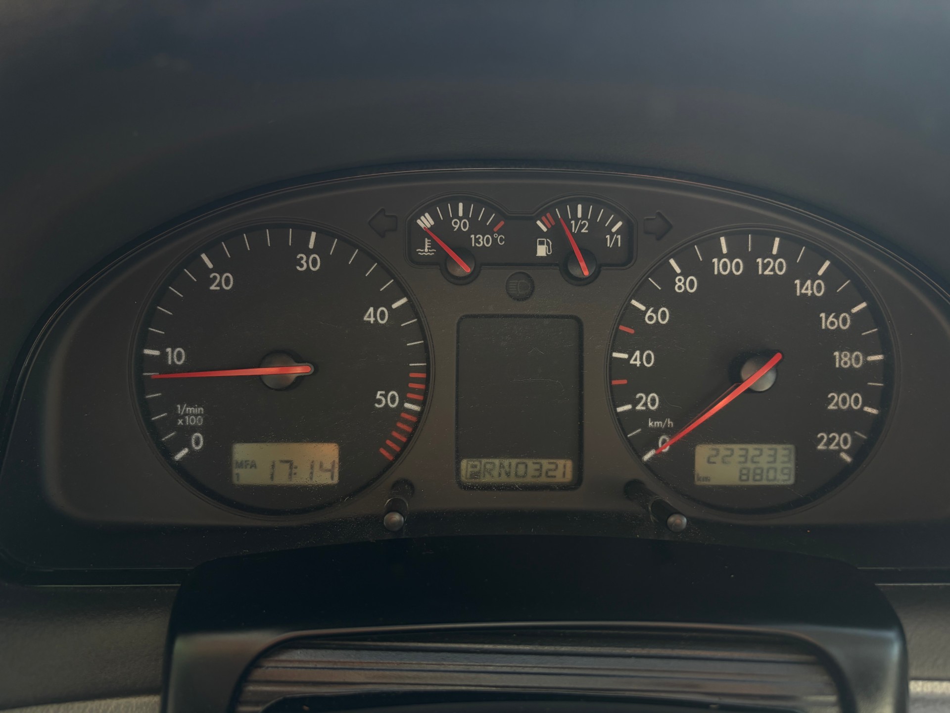 VW Passat Variant 1.9 TDI Trendline-image-4