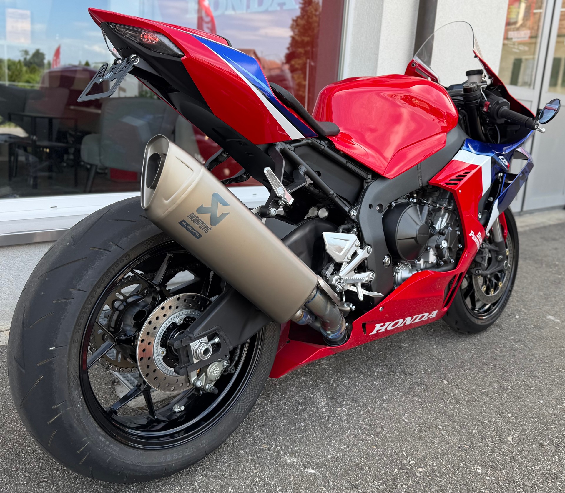 HONDA CBR 1000 RR-R-image-3