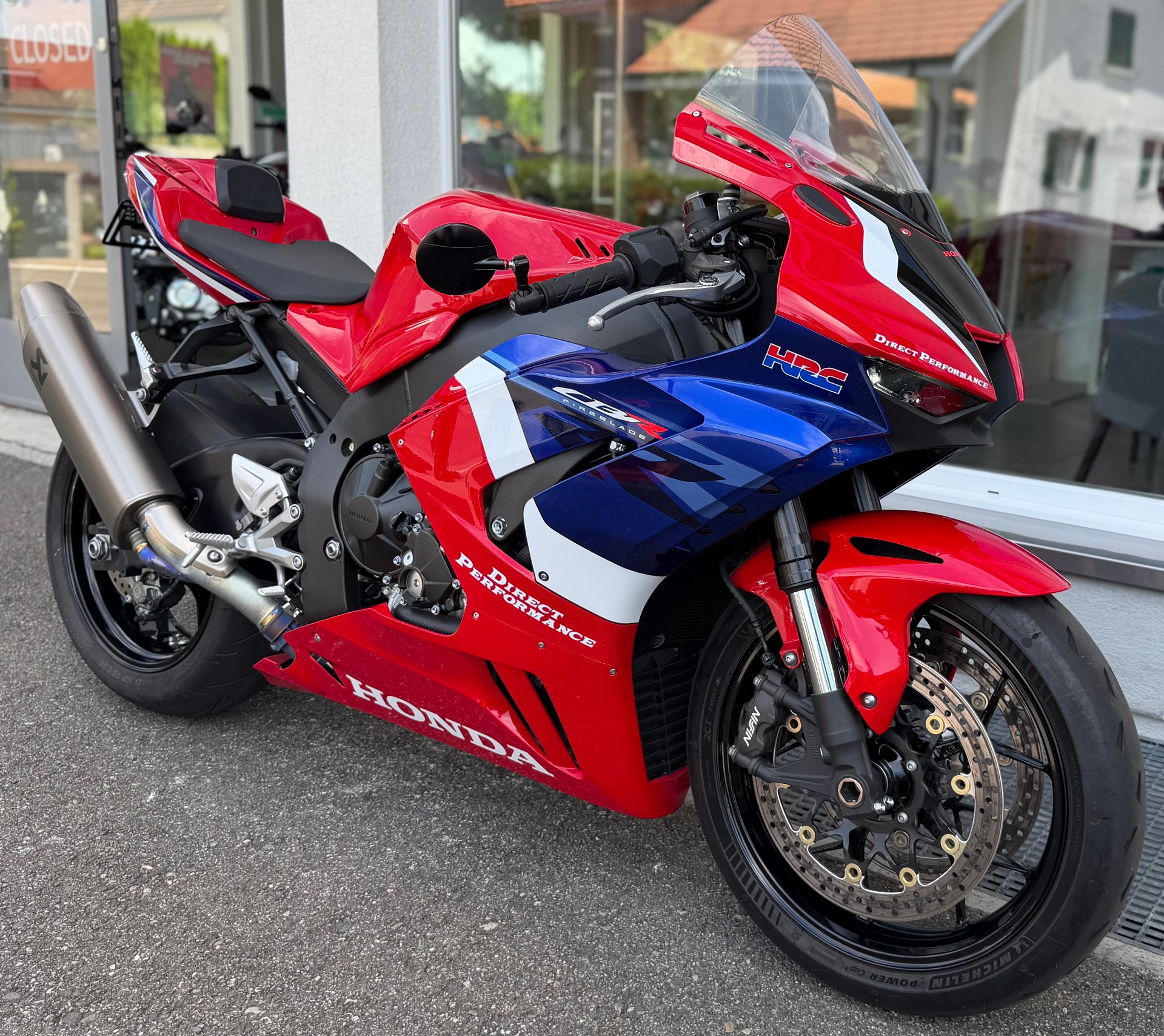 HONDA CBR 1000 RR-R-image-9