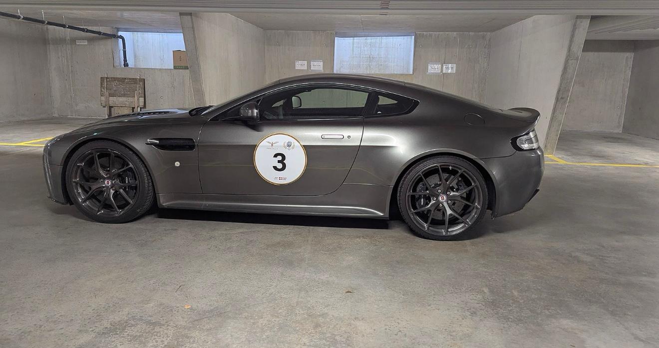 ASTON MARTIN V12 Vantage 5.9 AMR-showroom-element-2