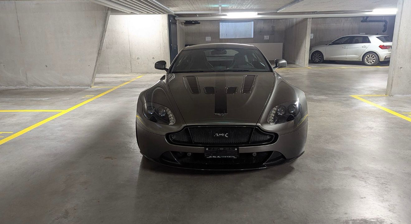 ASTON MARTIN V12 Vantage 5.9 AMR-image-23