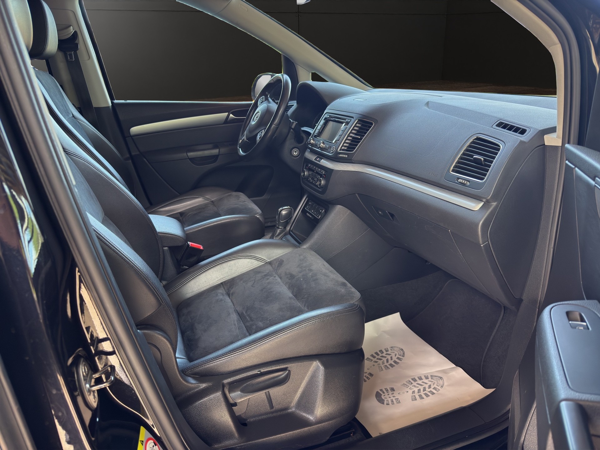 VW Sharan 2.0 TSI Highline DSG 7Plätzer-image-11