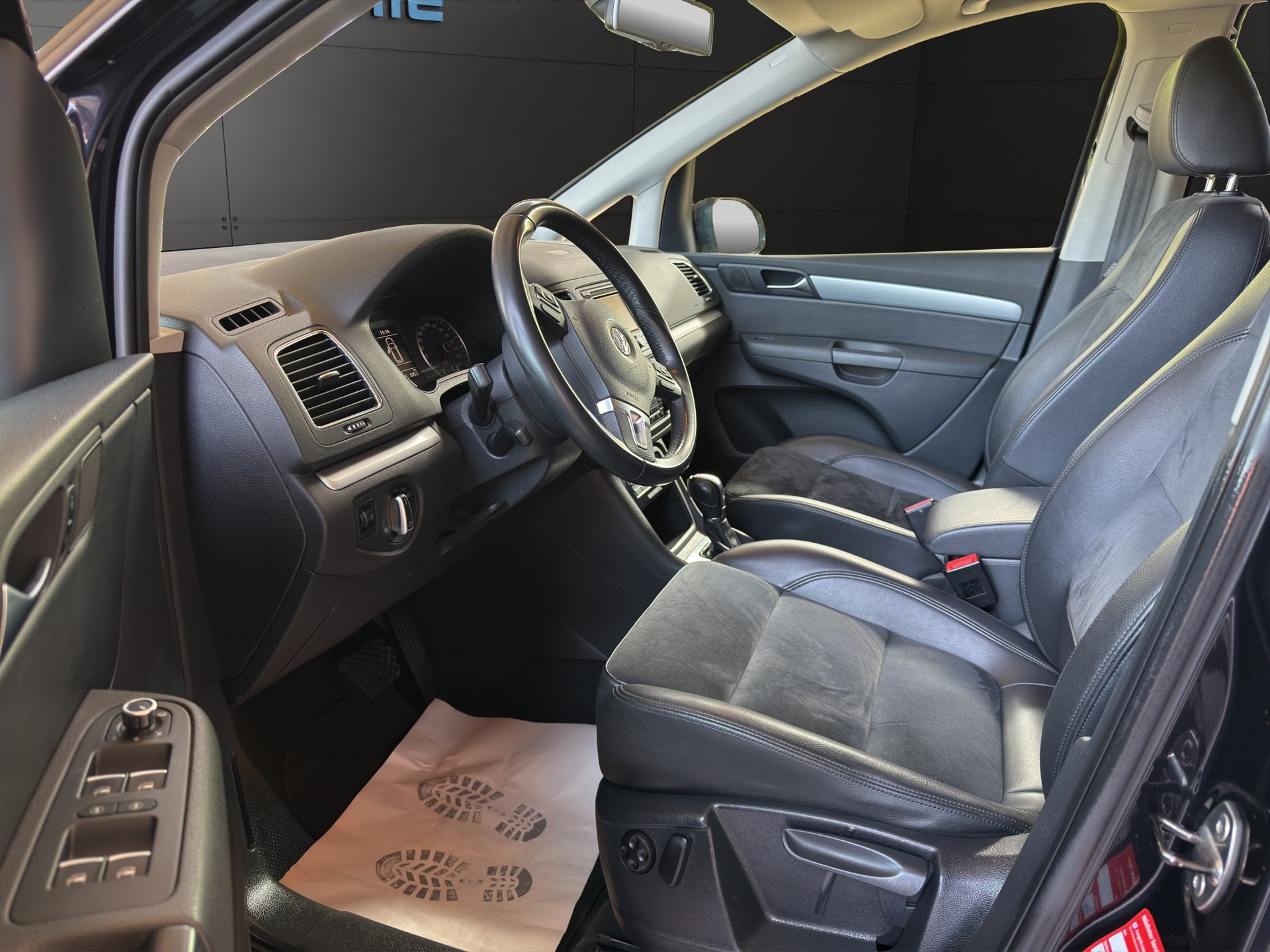 VW Sharan 2.0 TSI Highline DSG 7Plätzer-image-9