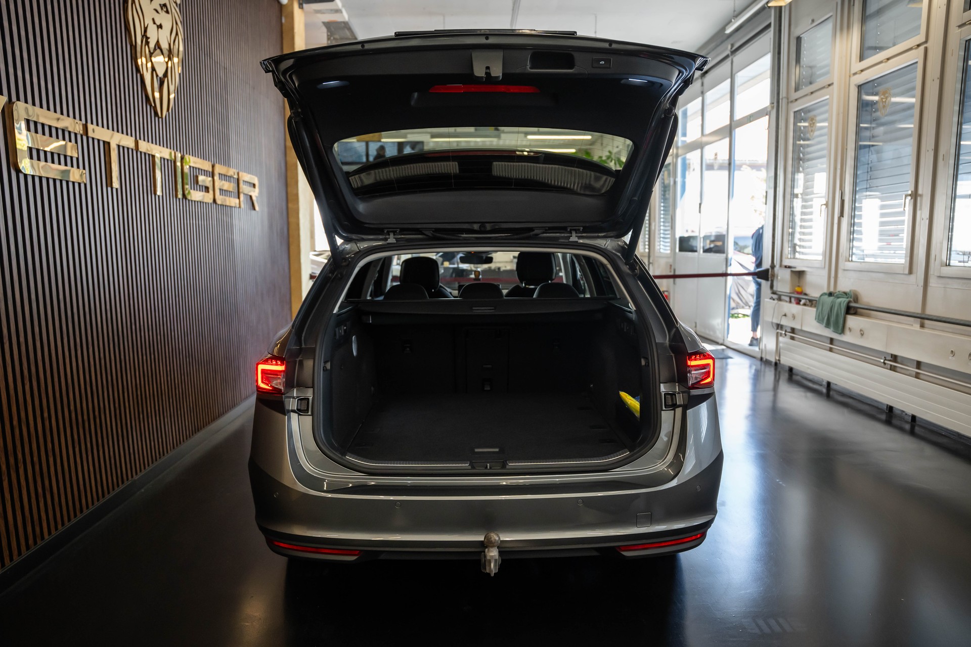 SKODA Superb Combi 2.0 TDi Selection 4x4 DSG-image-6