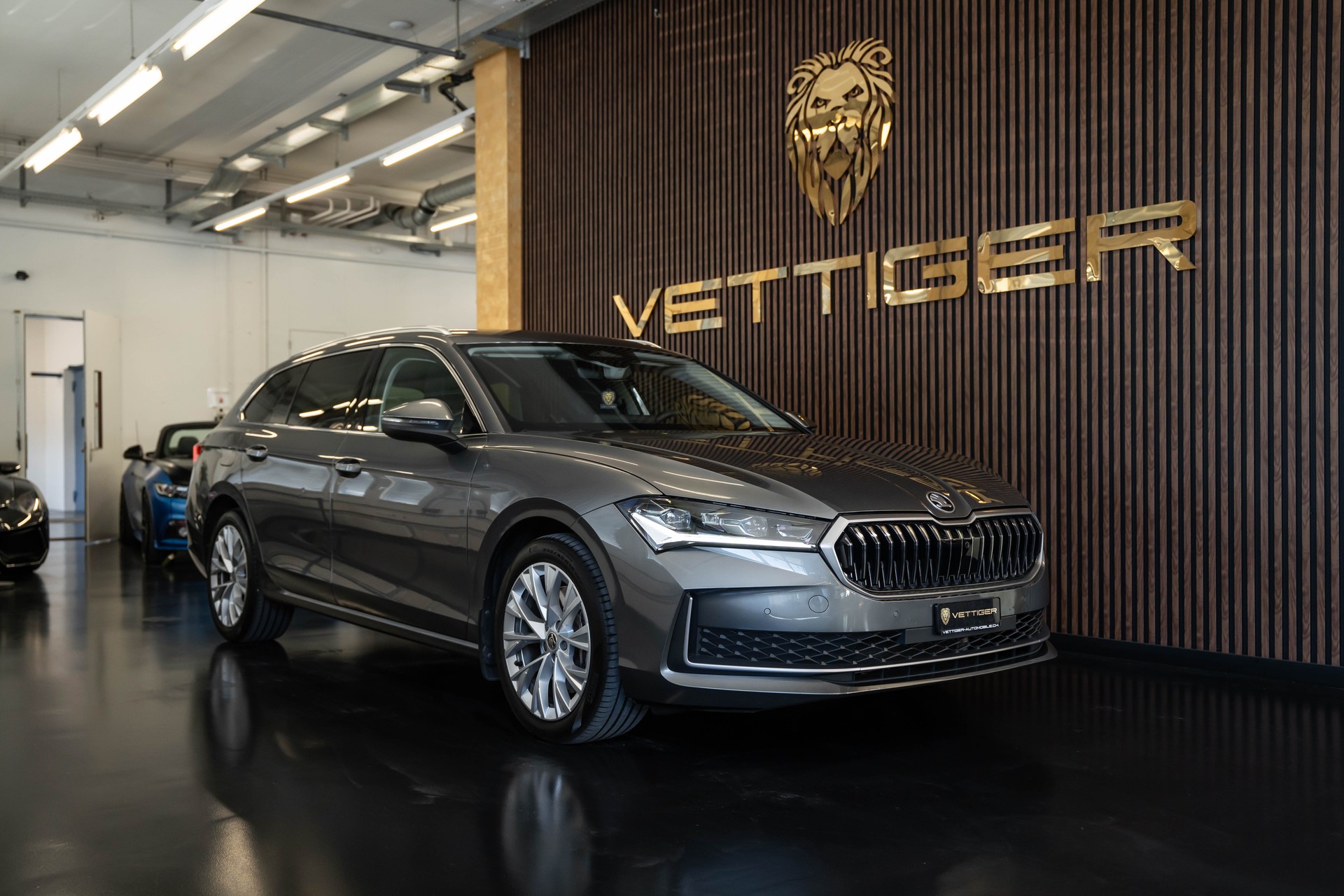SKODA Superb Combi 2.0 TDi Selection 4x4 DSG-showroom-element-1