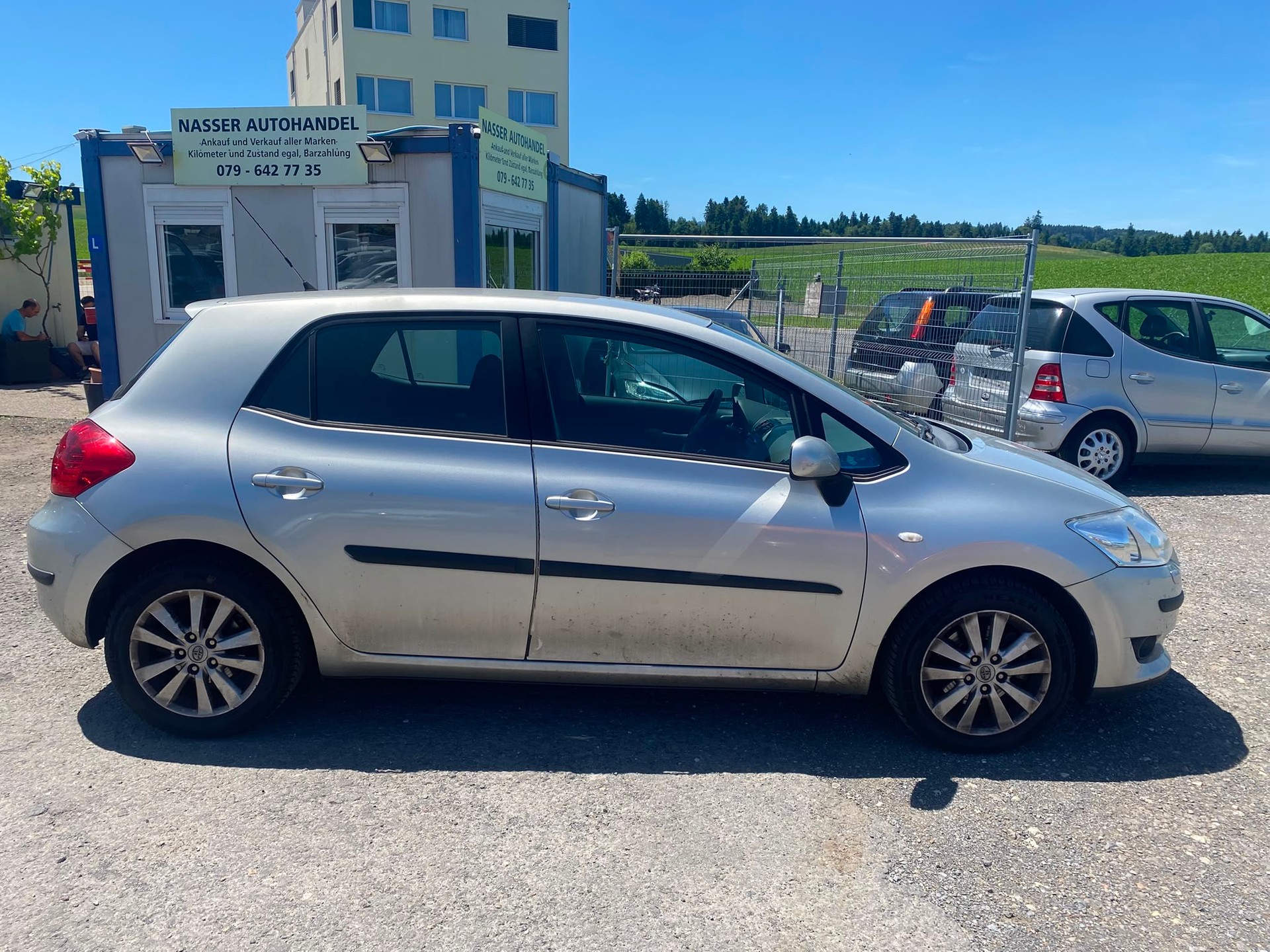 TOYOTA Auris 2.0 D-4D Linea Sol-image-5