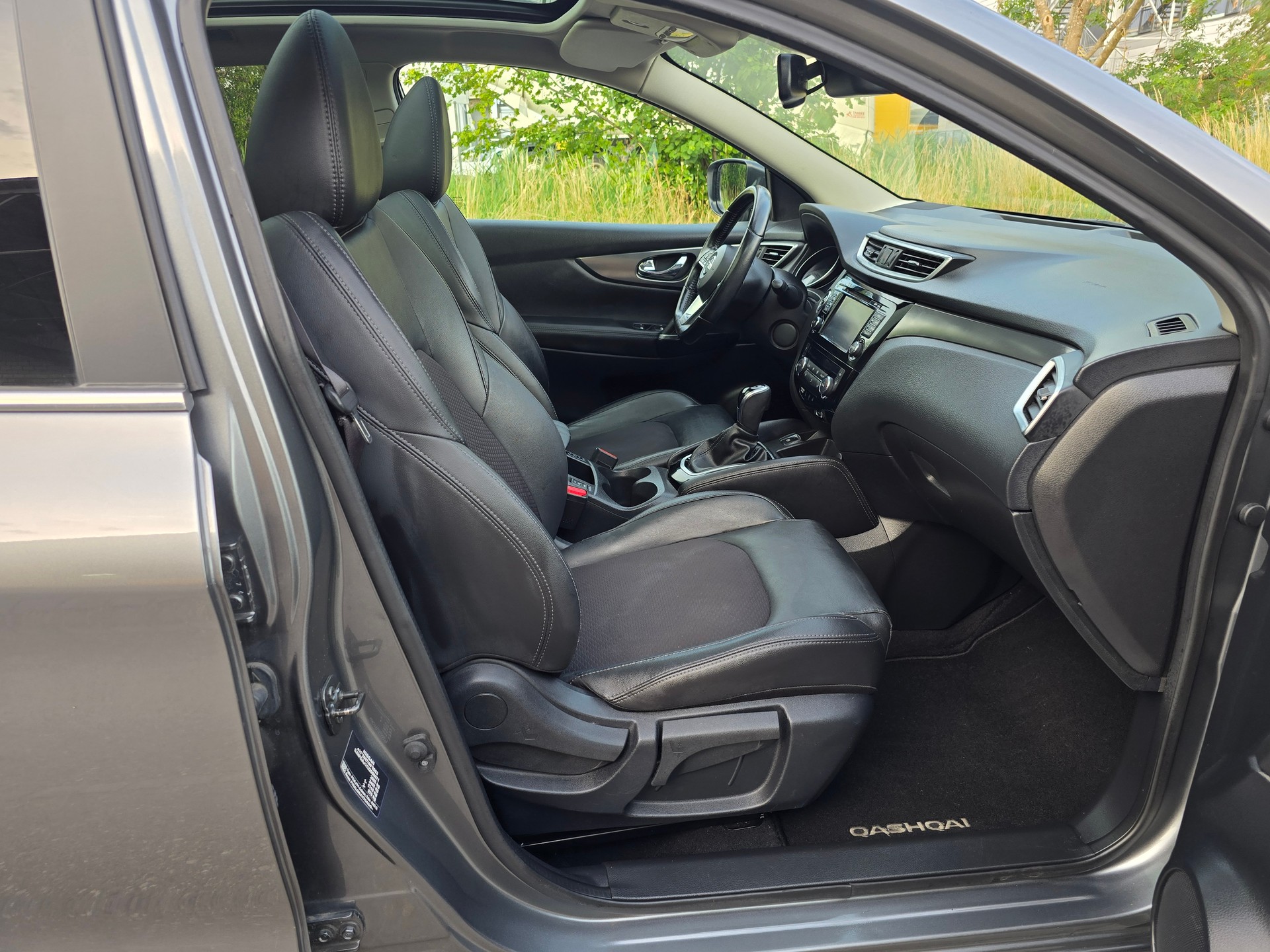 NISSAN Qashqai 1.6 dCi tekna+ Xtronic CVT-image-10