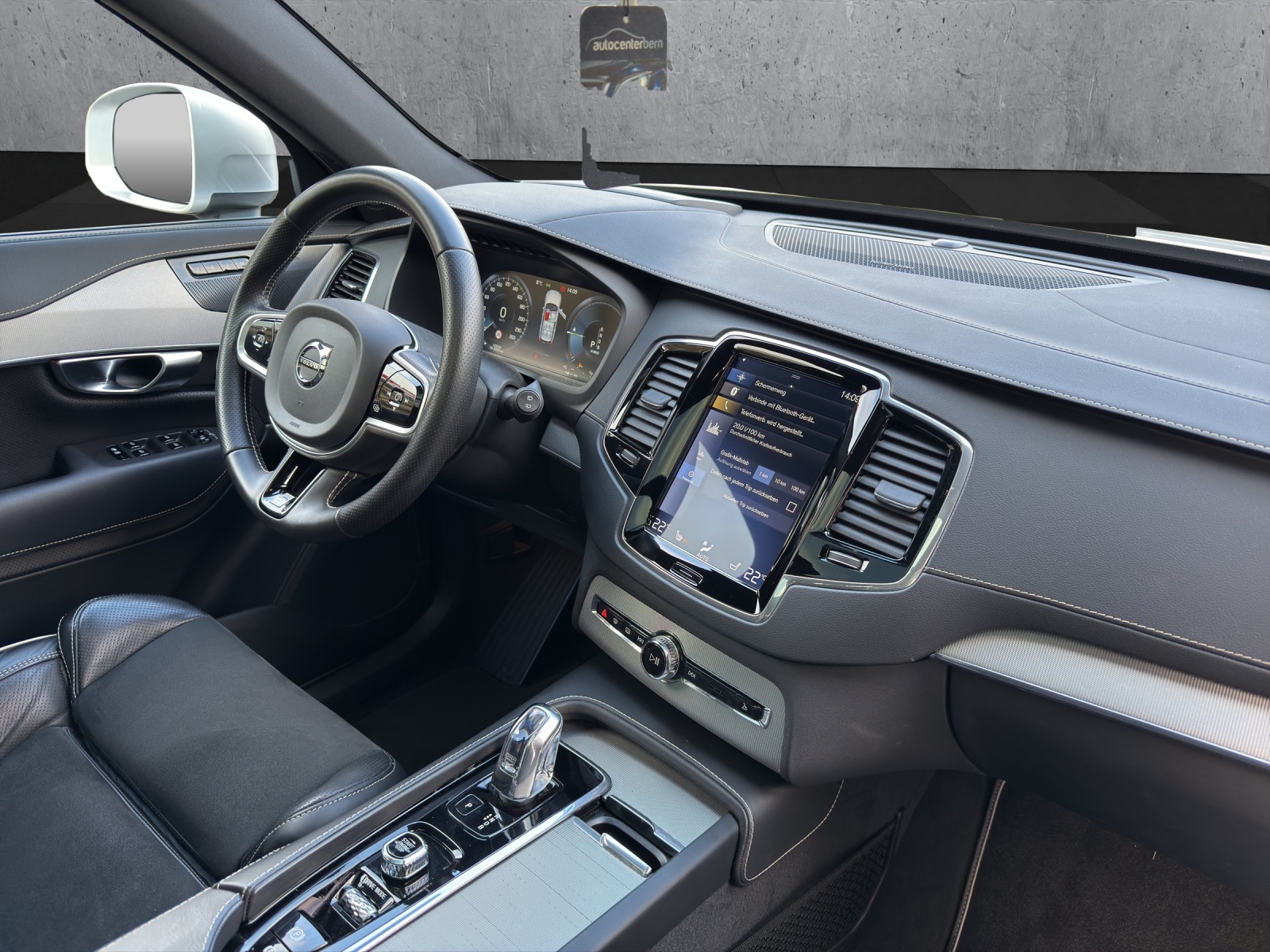 VOLVO XC90 T8 AWD R-Design Geartronic-image-9