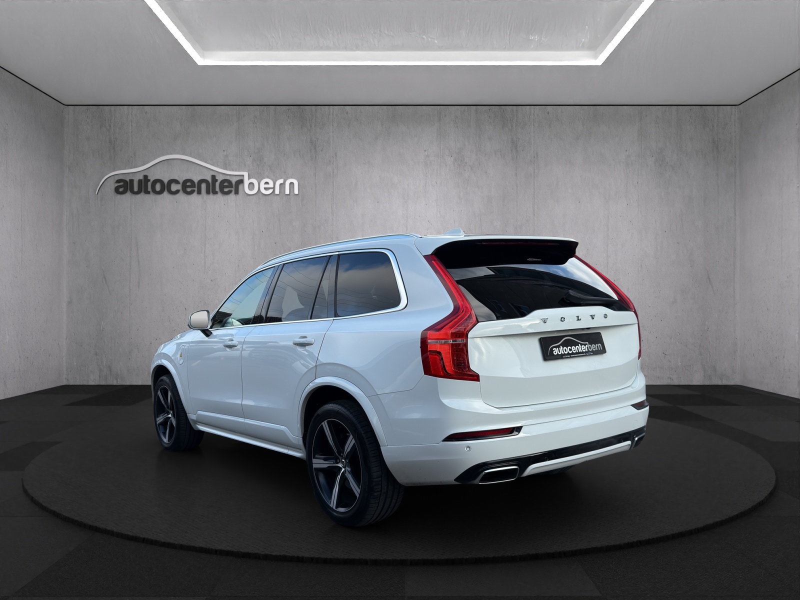 VOLVO XC90 T8 AWD R-Design Geartronic-image-4