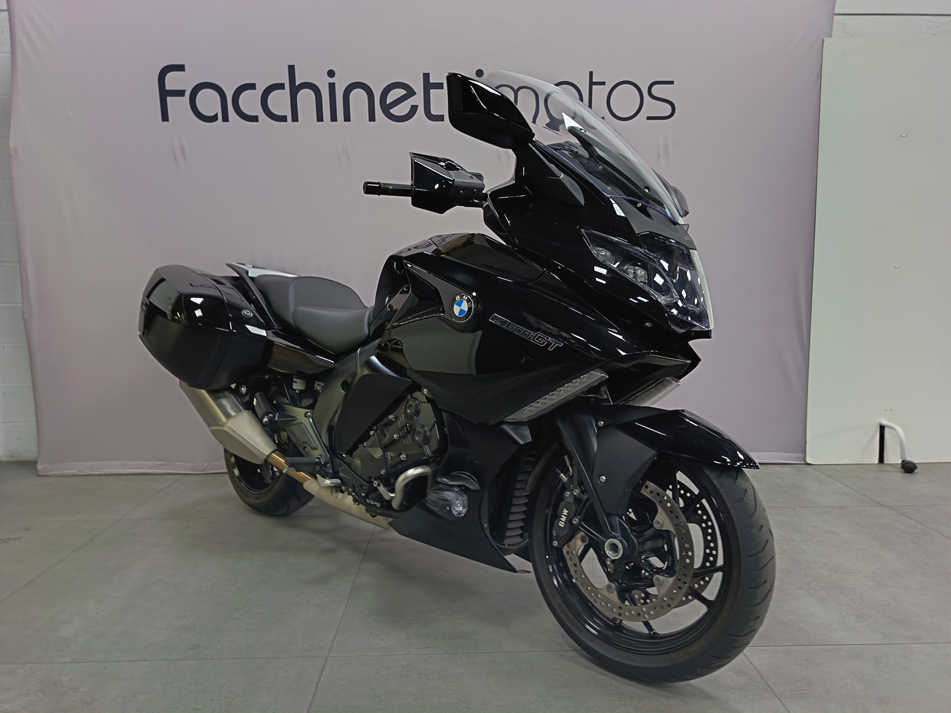 BMW K 1600 GT-image-1