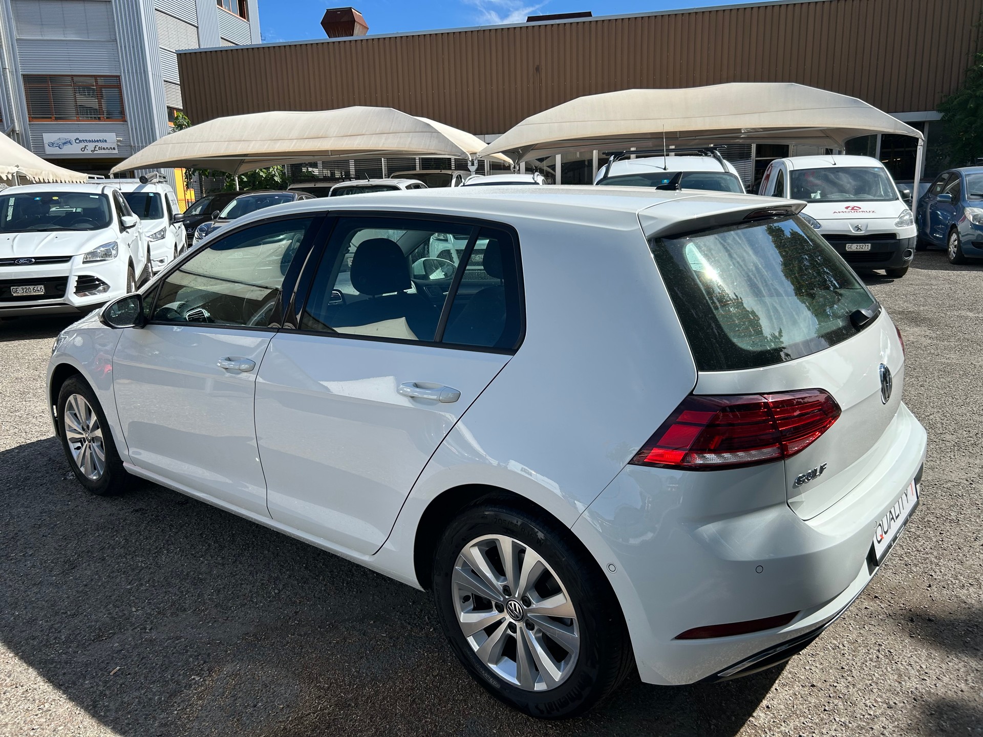 VW Golf 1.4 TSI Comfortline Swiss Line Limited DSG-image-4