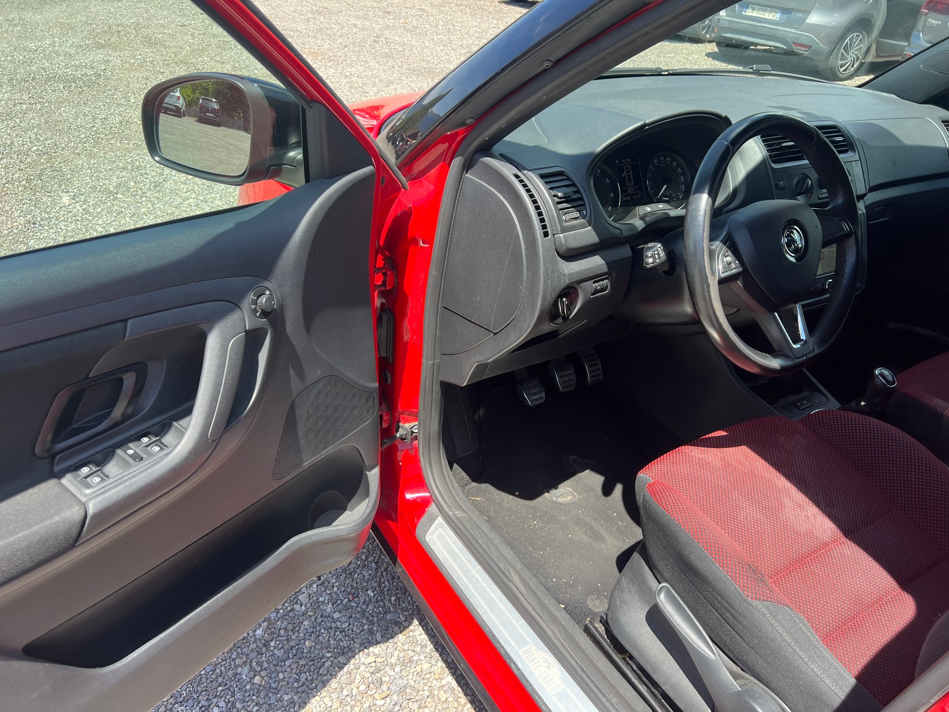 SKODA Fabia 1.2 TSI Monte Carlo-image-8