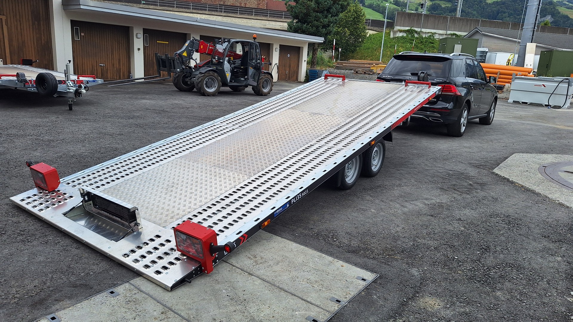LORRIES PLI35-5021 mittig Riffelblech