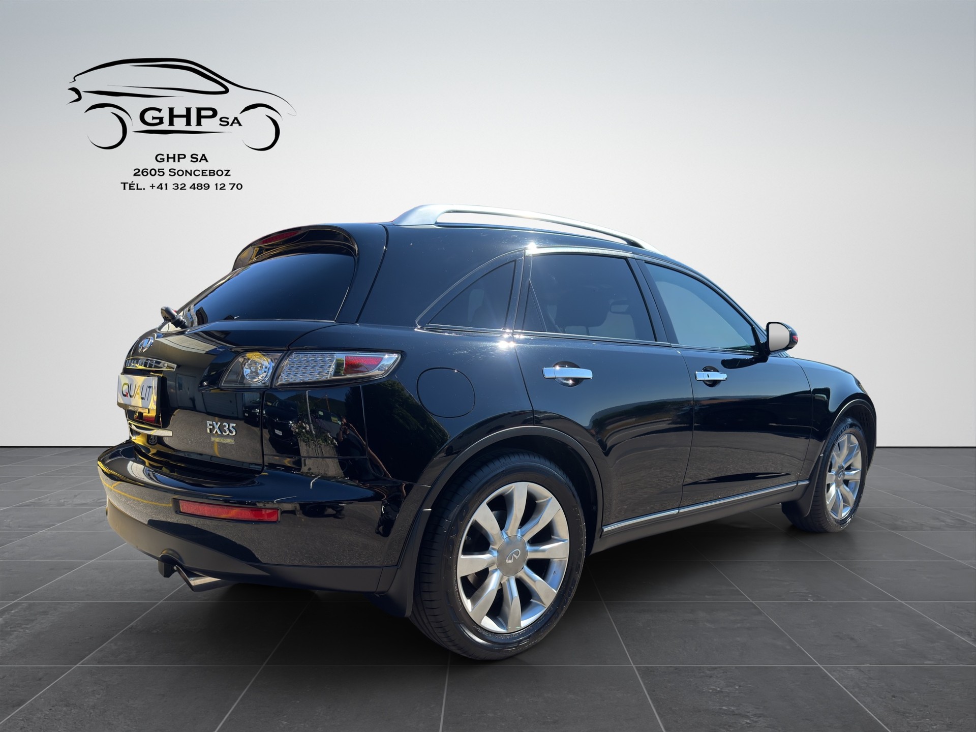 INFINITI FX35-image-3
