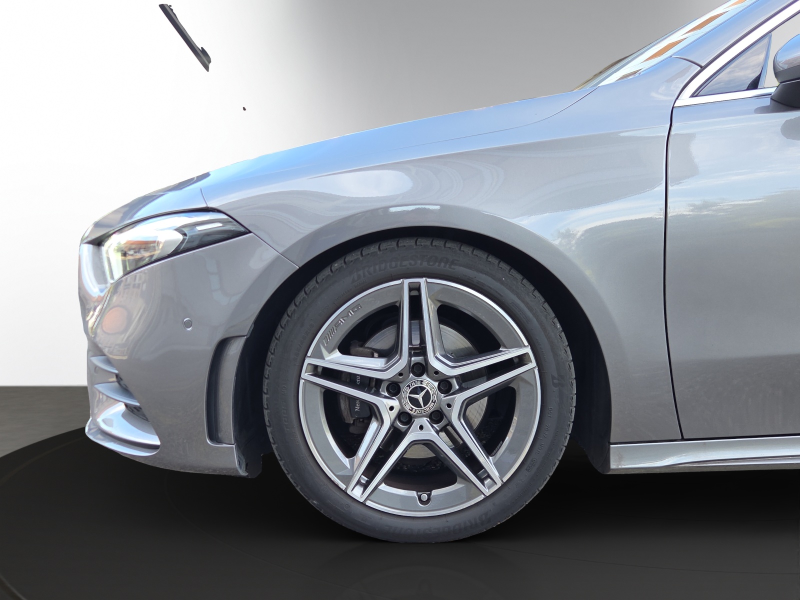 MERCEDES-BENZ A 200 AMG Line 7G-DCT-showroom-element-3