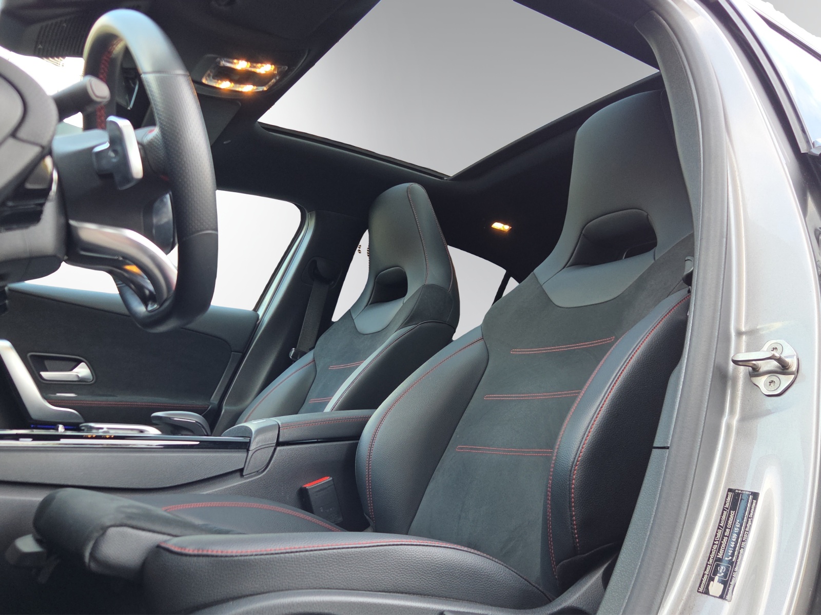MERCEDES-BENZ A 200 AMG Line 7G-DCT-image-8