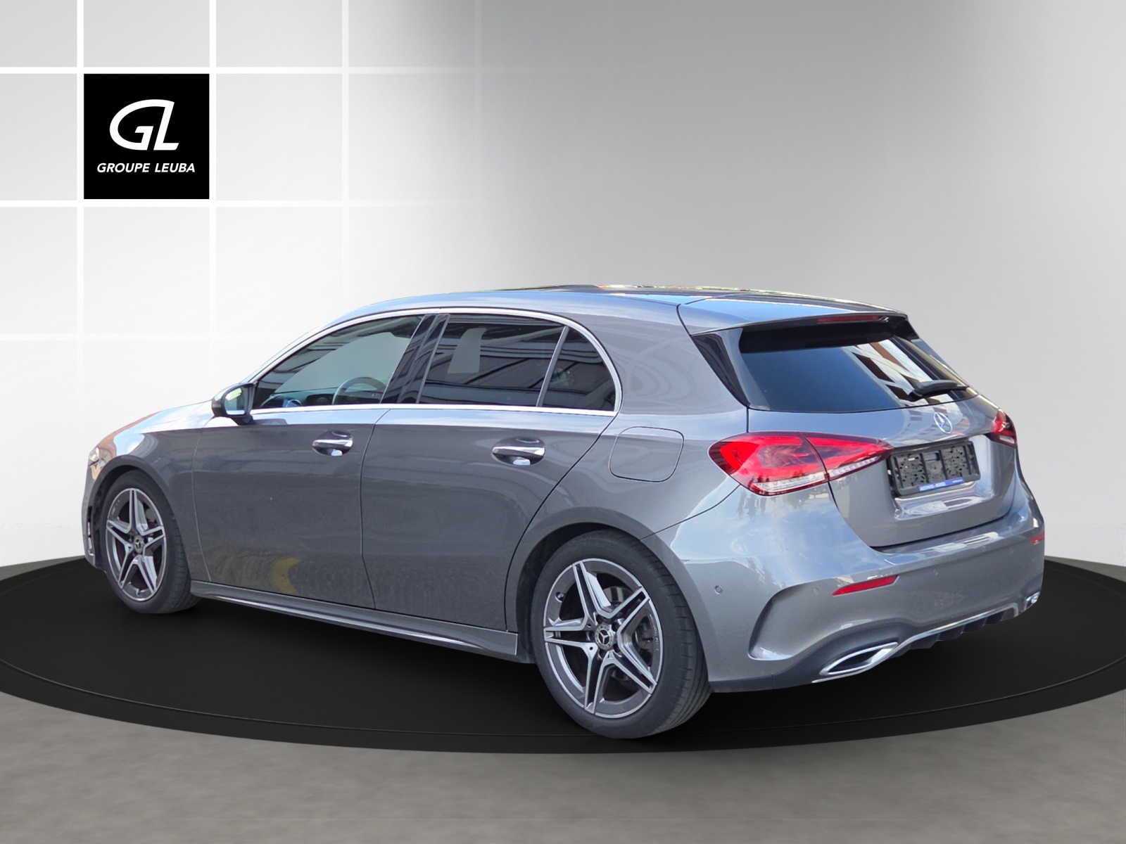 MERCEDES-BENZ A 200 AMG Line 7G-DCT-image-4