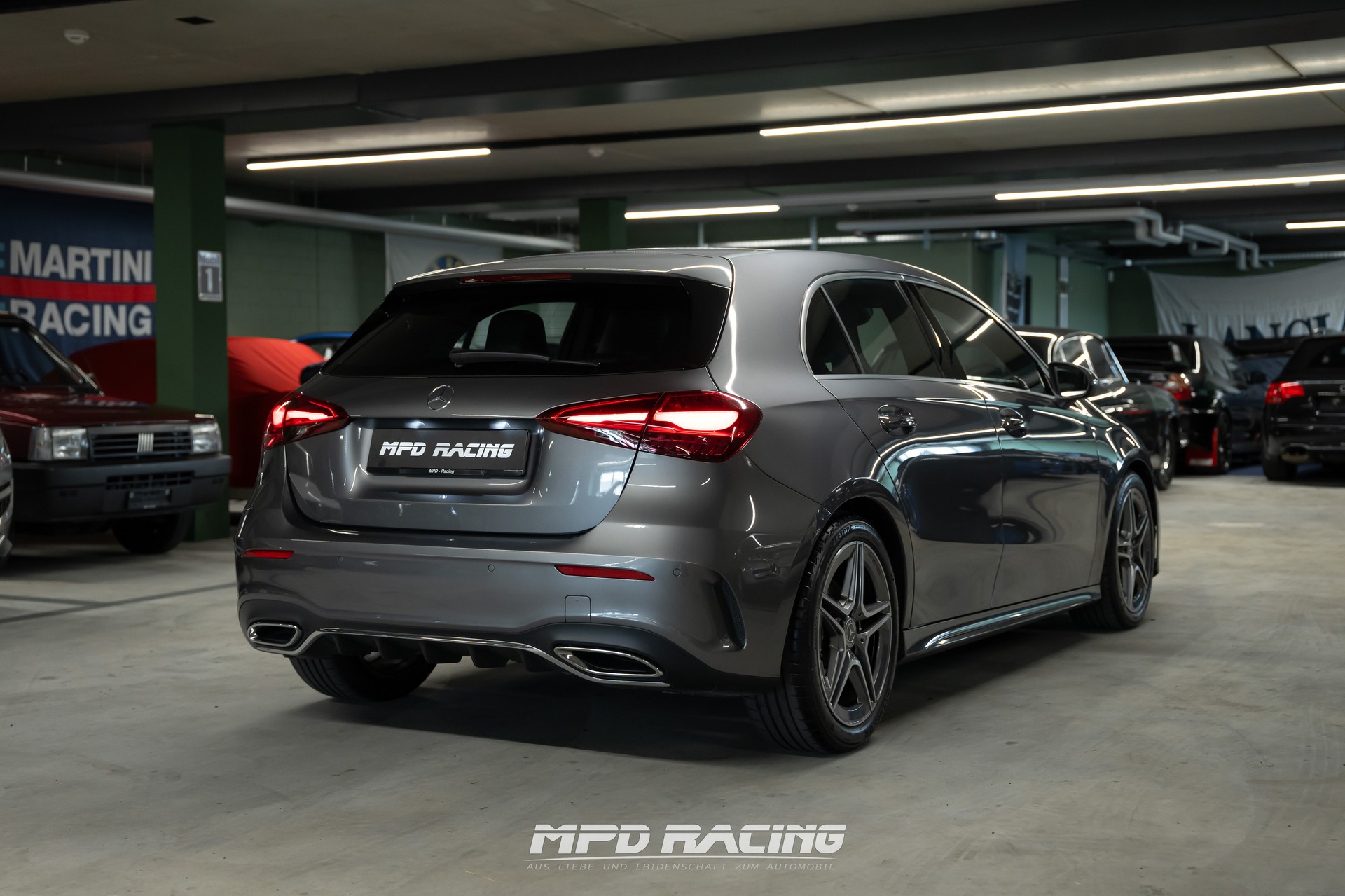 MERCEDES-BENZ A 220 d 8G-DCT-showroom-element-3