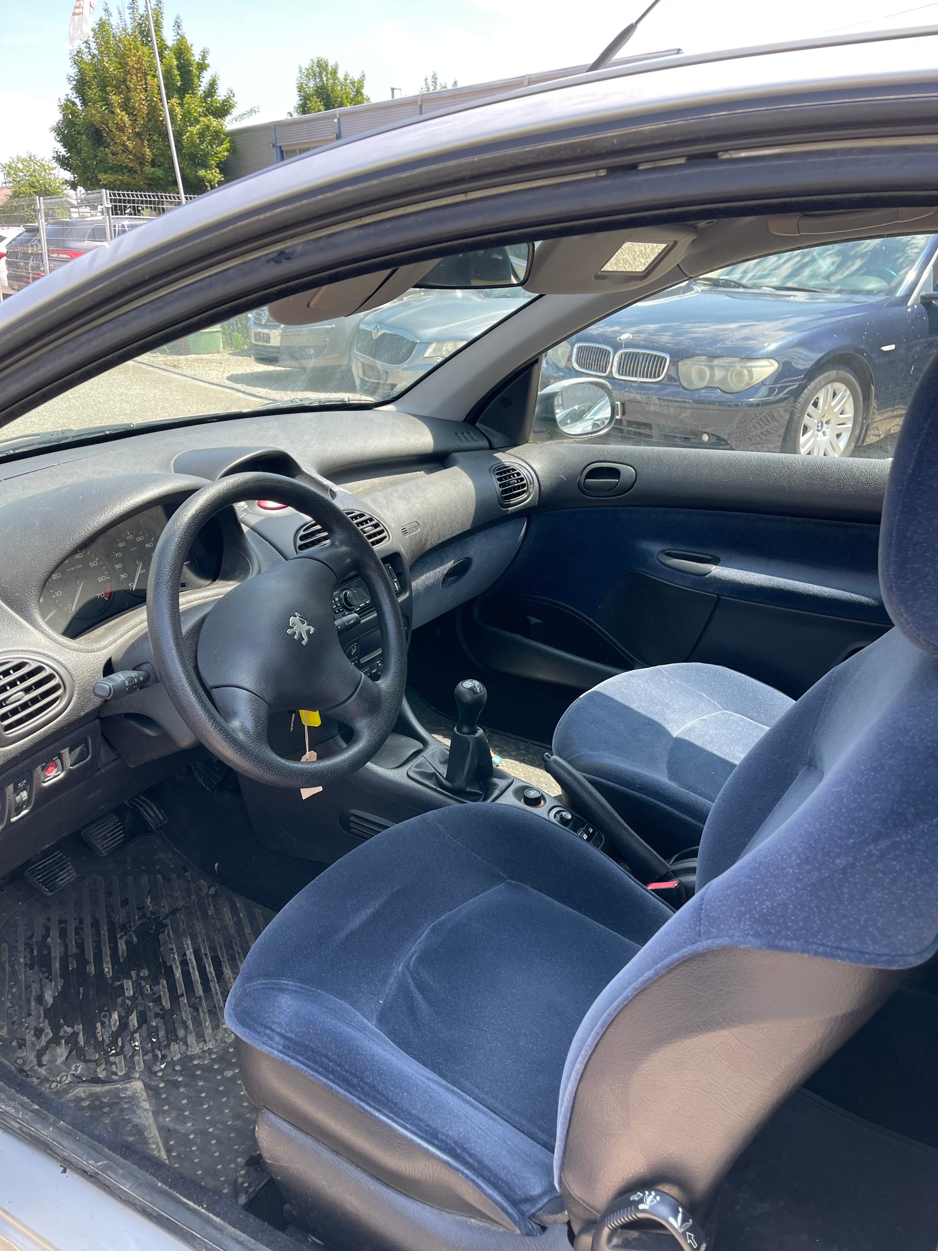 PEUGEOT 206 1.6 XS Sport-image-10