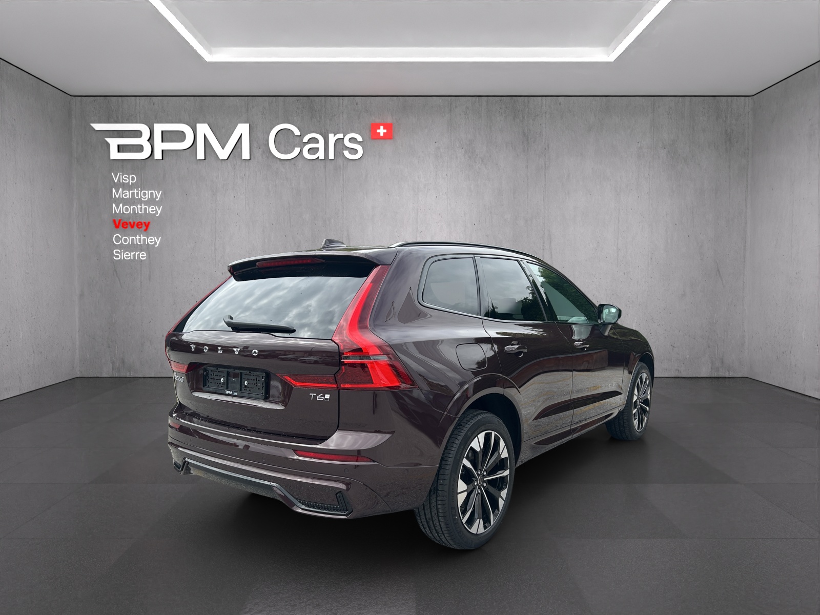 VOLVO XC60 T6 eAWD PluginHybrid Ultra Dark Geartronic-showroom-element-1