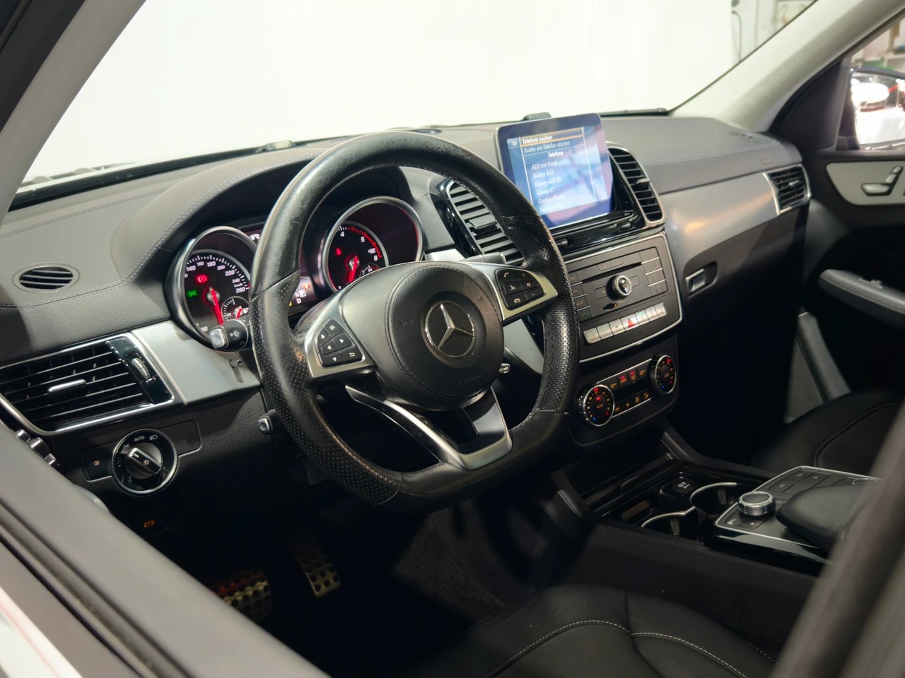 MERCEDES-BENZ GLS 350 d V6 CH FAHRZEUG-image-14